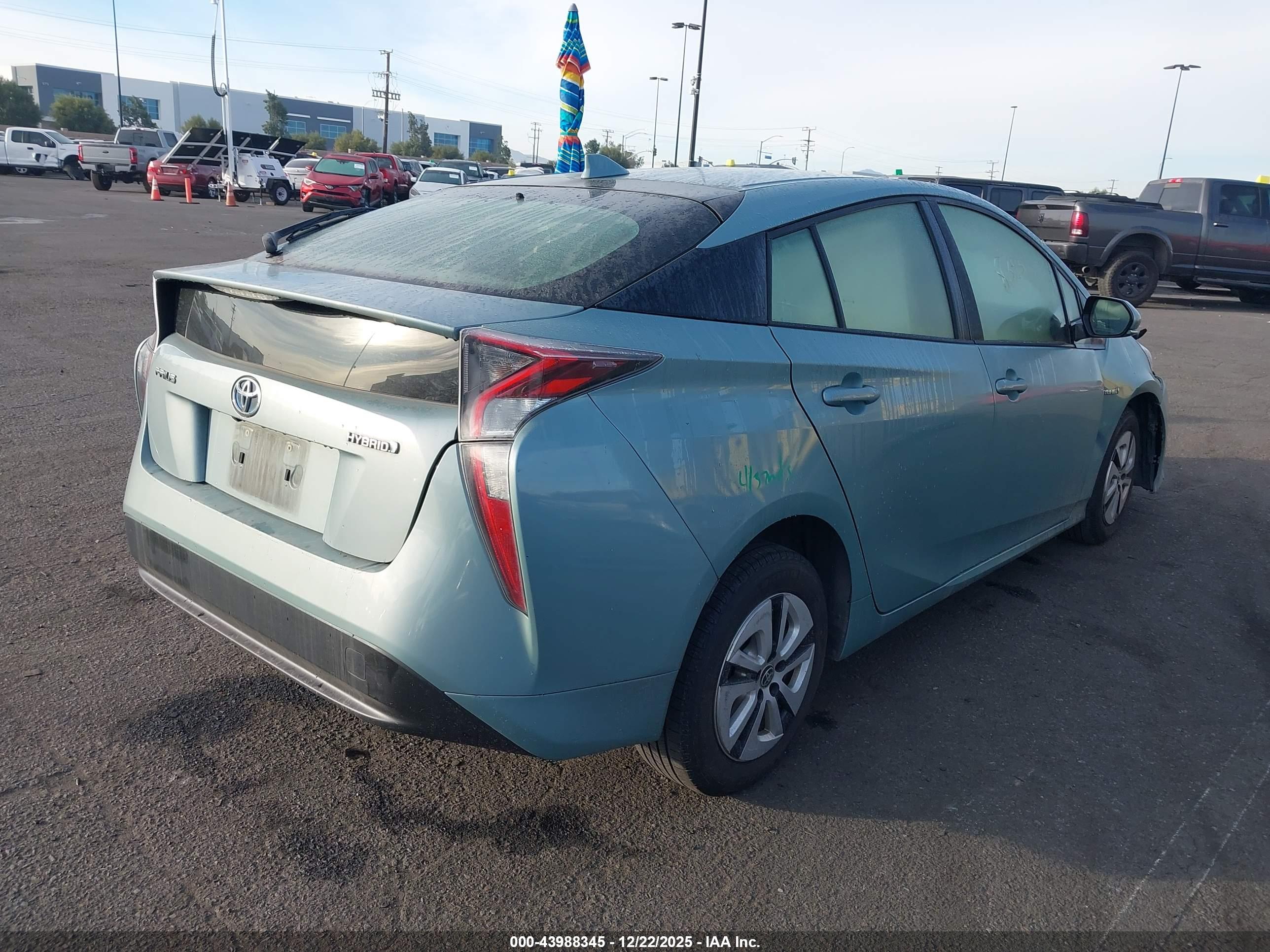TOYOTA PRIUS image 4
