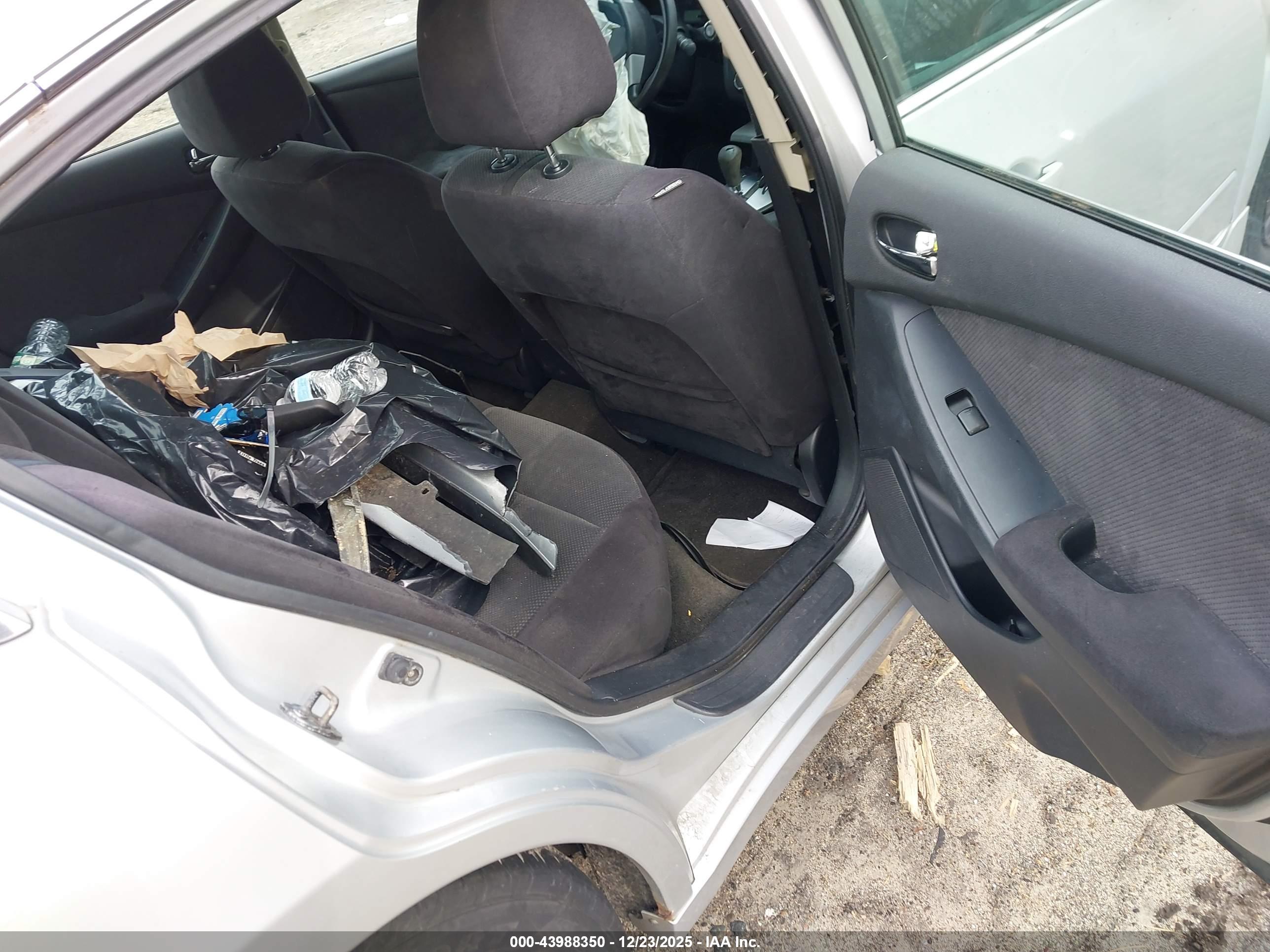NISSAN ALTIMA image 8