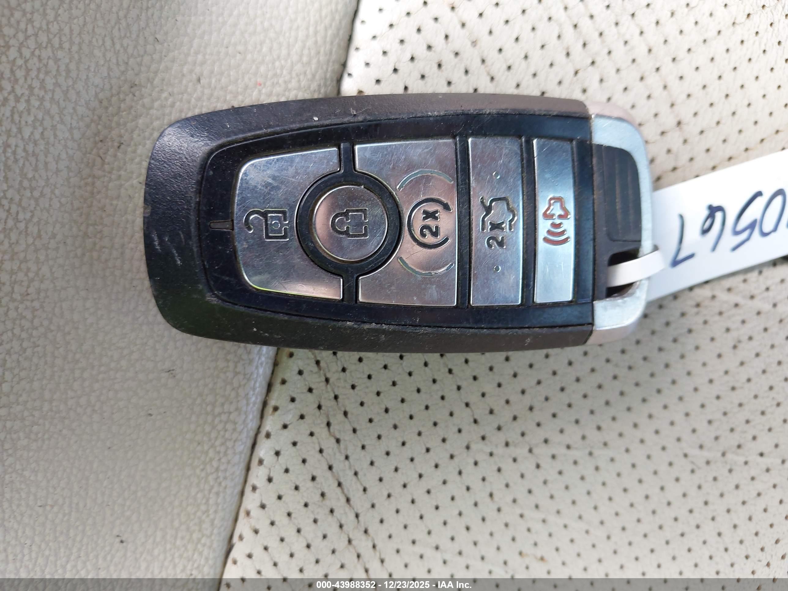 FORD MUSTANG image 11