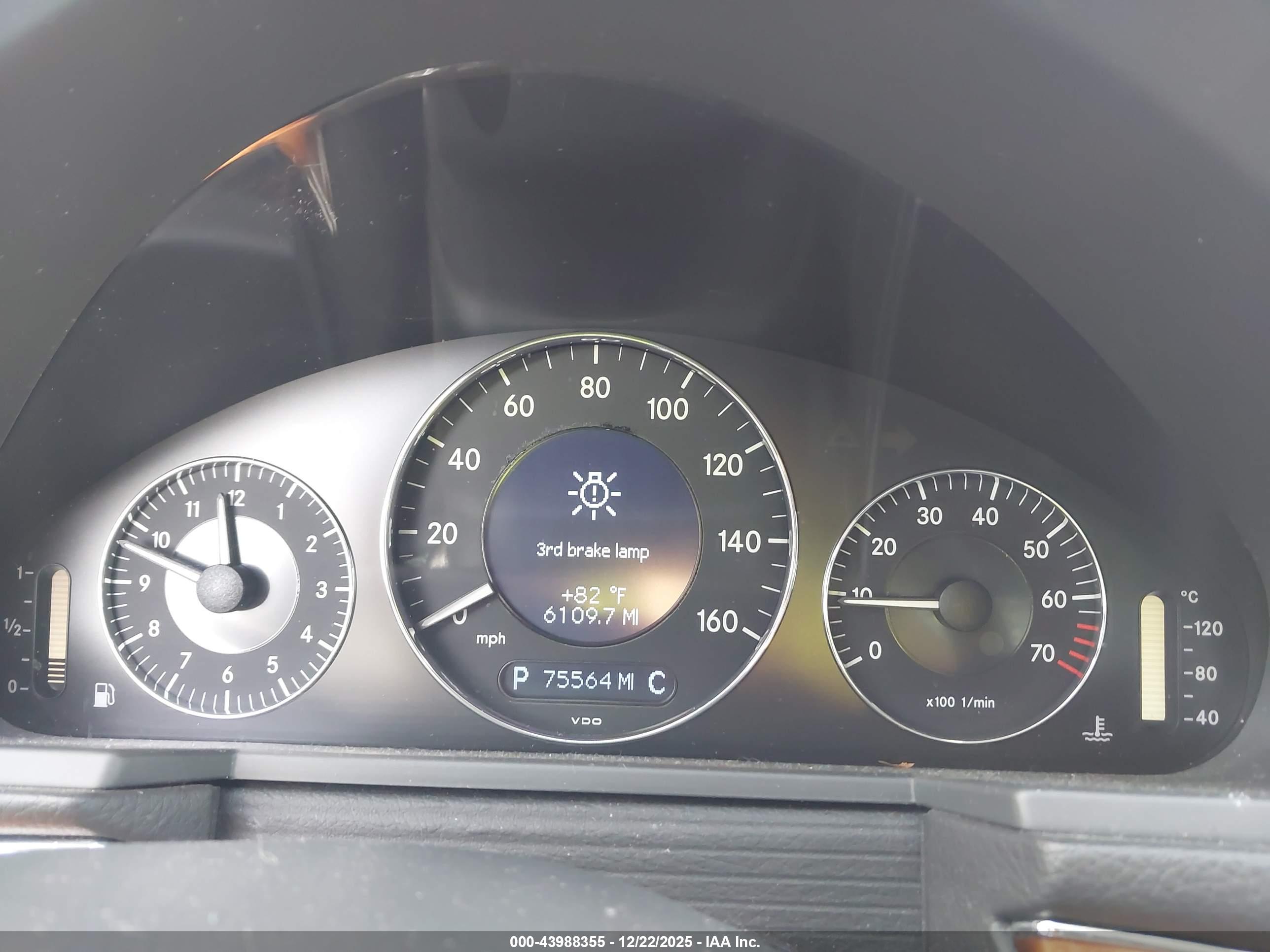 MERCEDES-BENZ E image 7