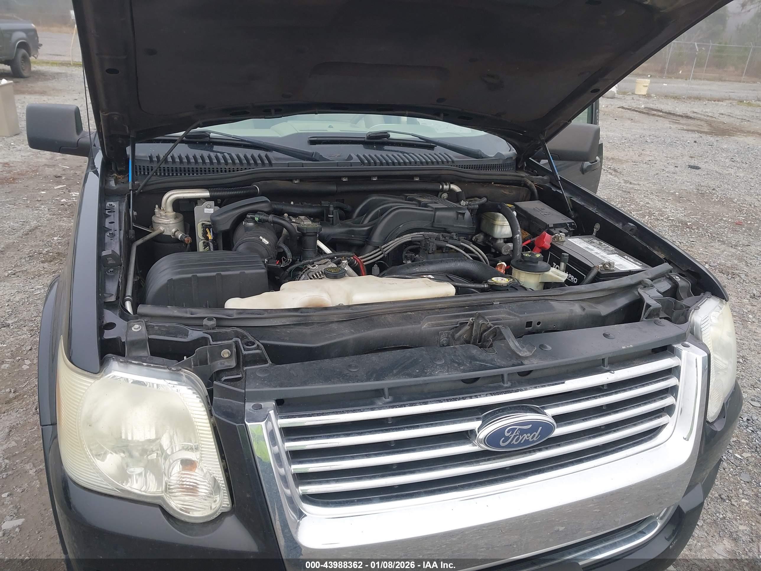 FORD EXPLORER image 10