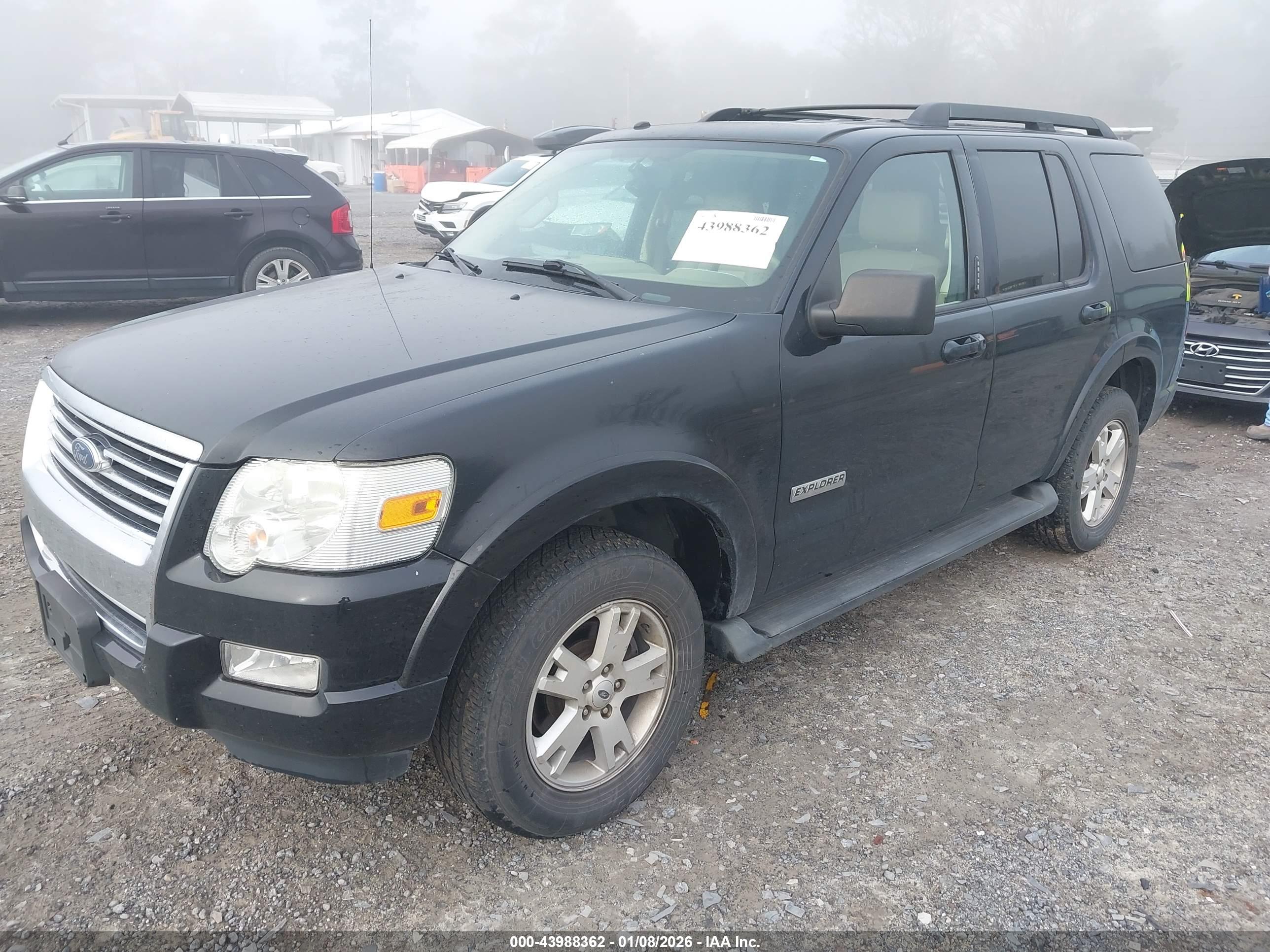 FORD EXPLORER image 2