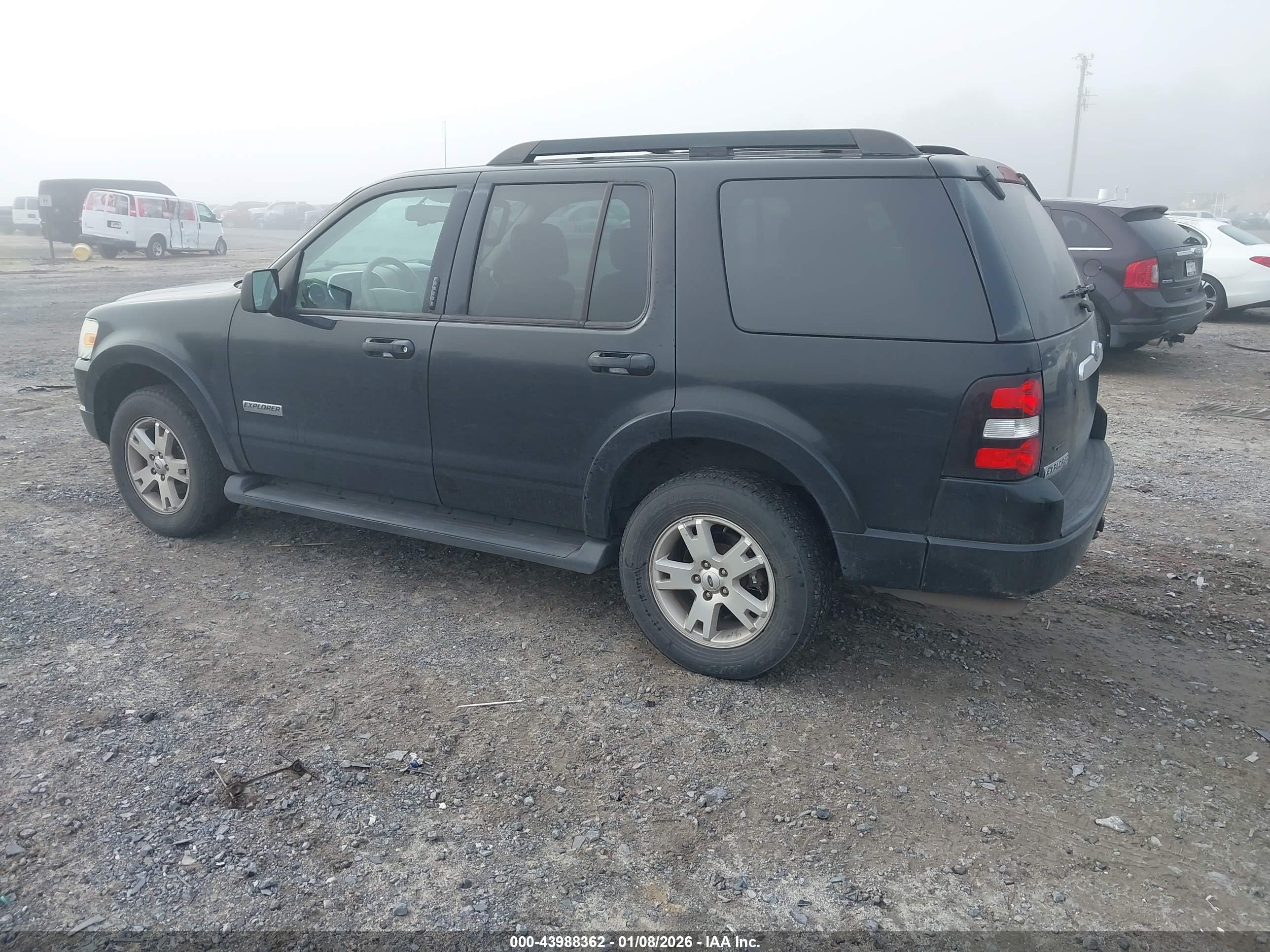 FORD EXPLORER image 3