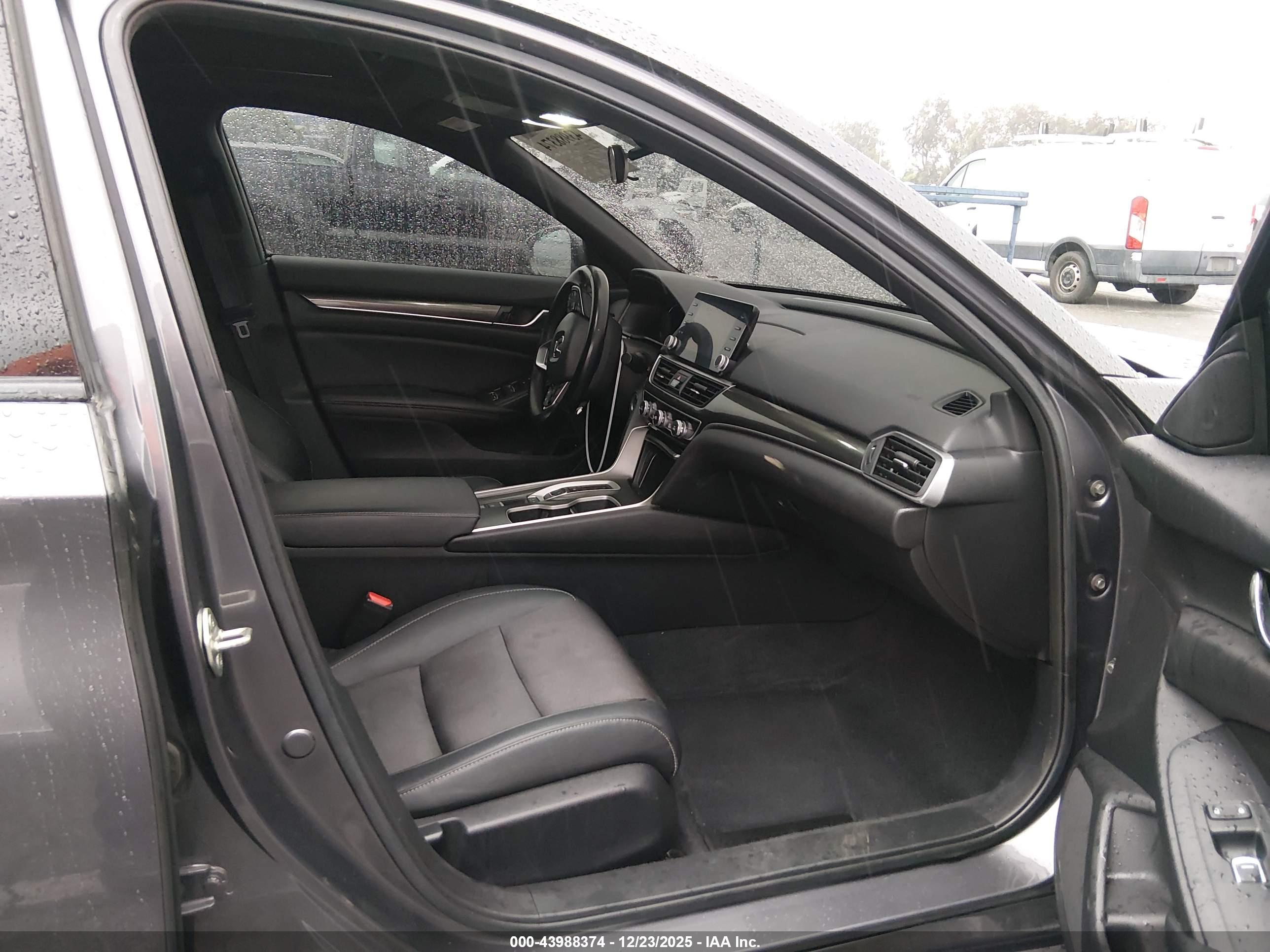 HONDA ACCORD image 5