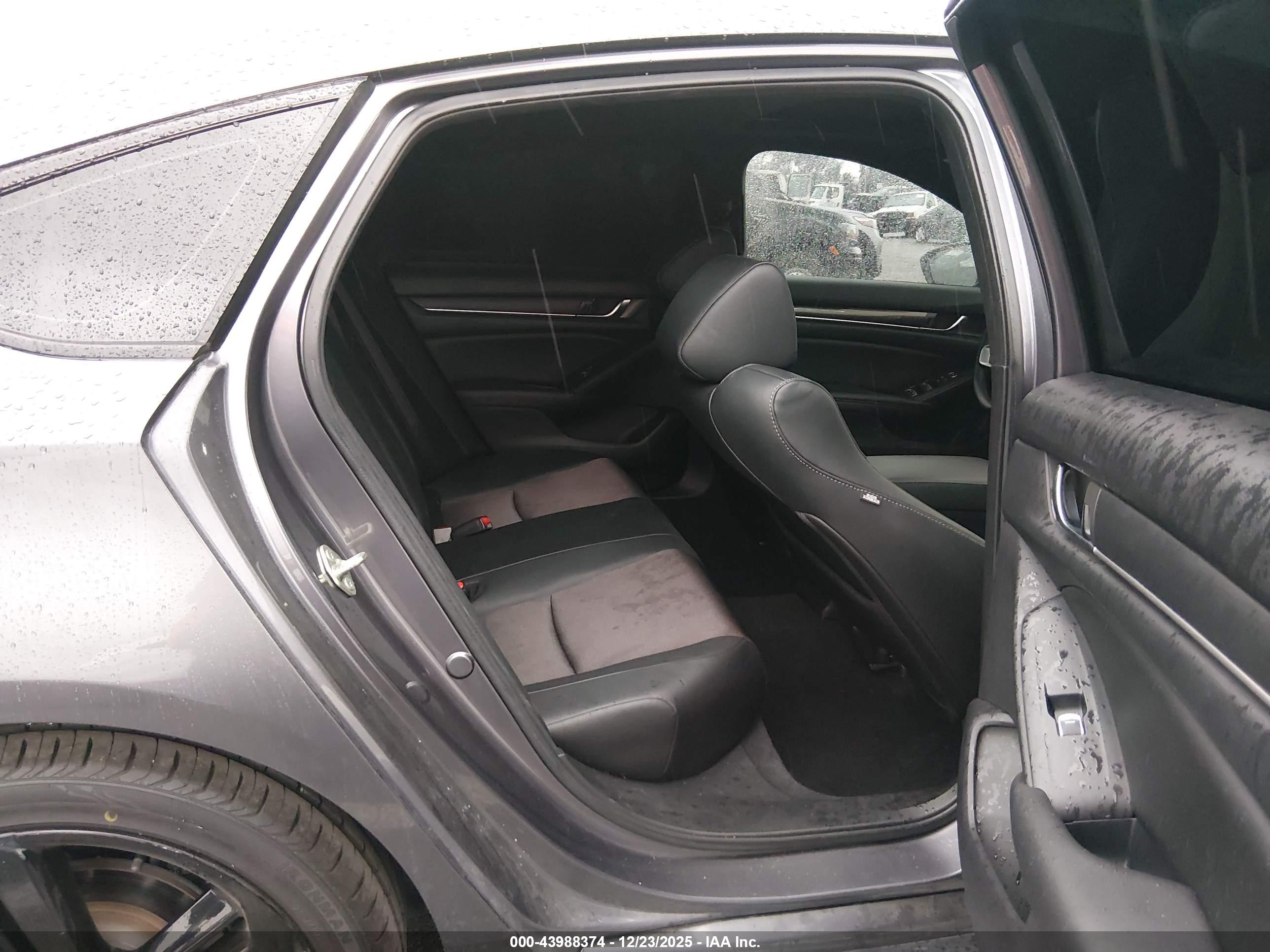 HONDA ACCORD image 8