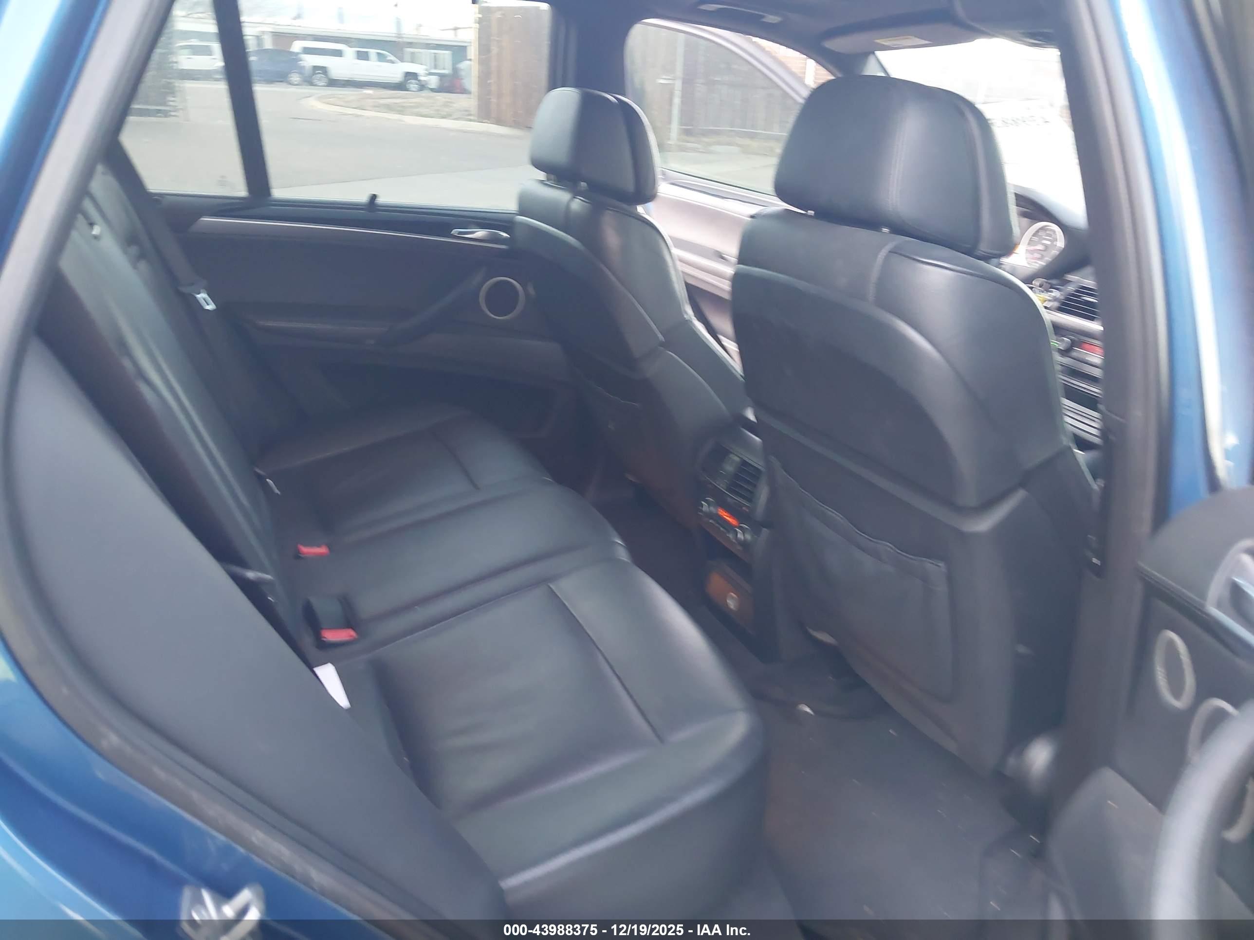 BMW X5 image 8