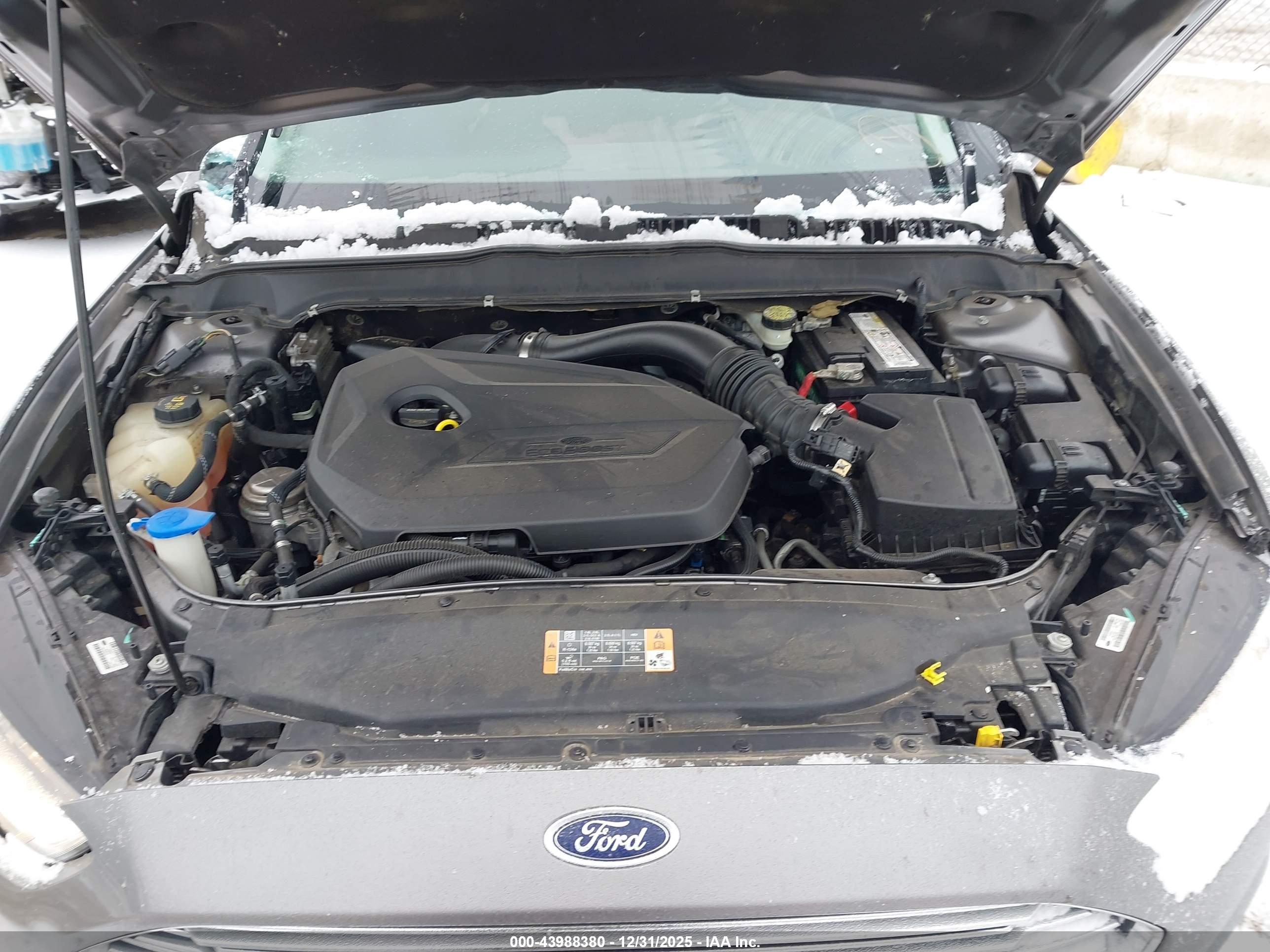 FORD FUSION image 10