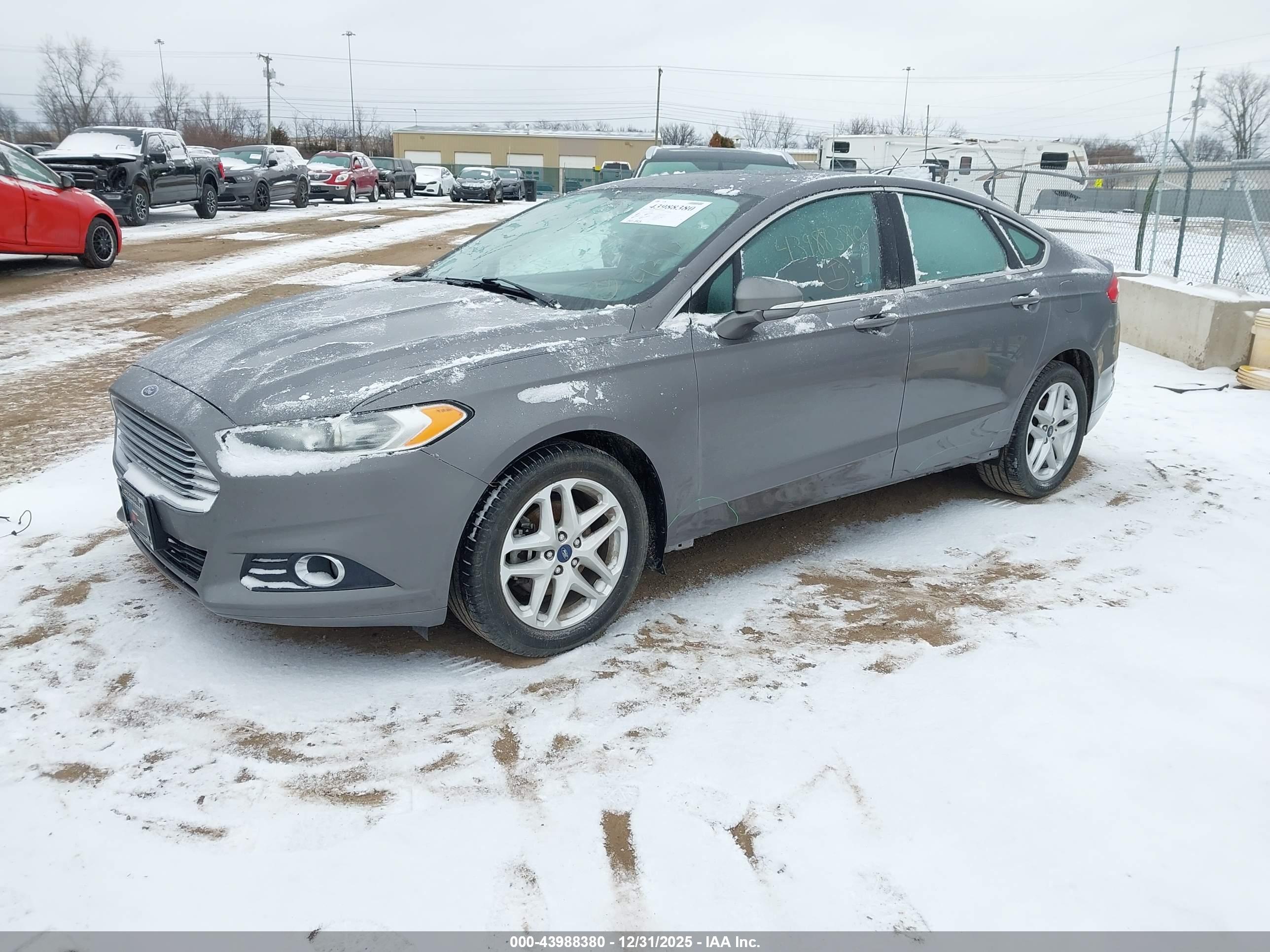 FORD FUSION image 2