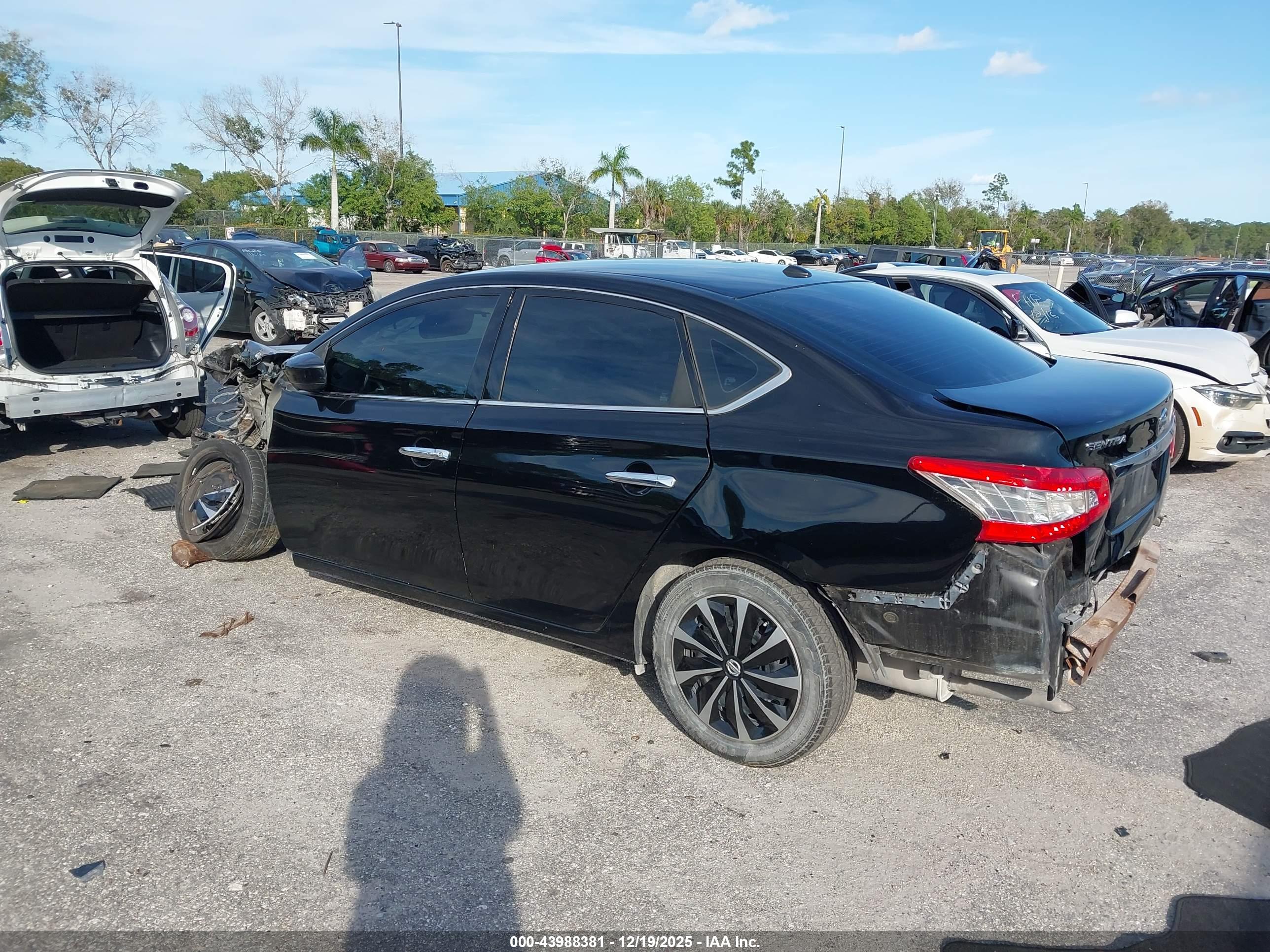 NISSAN SENTRA image 3