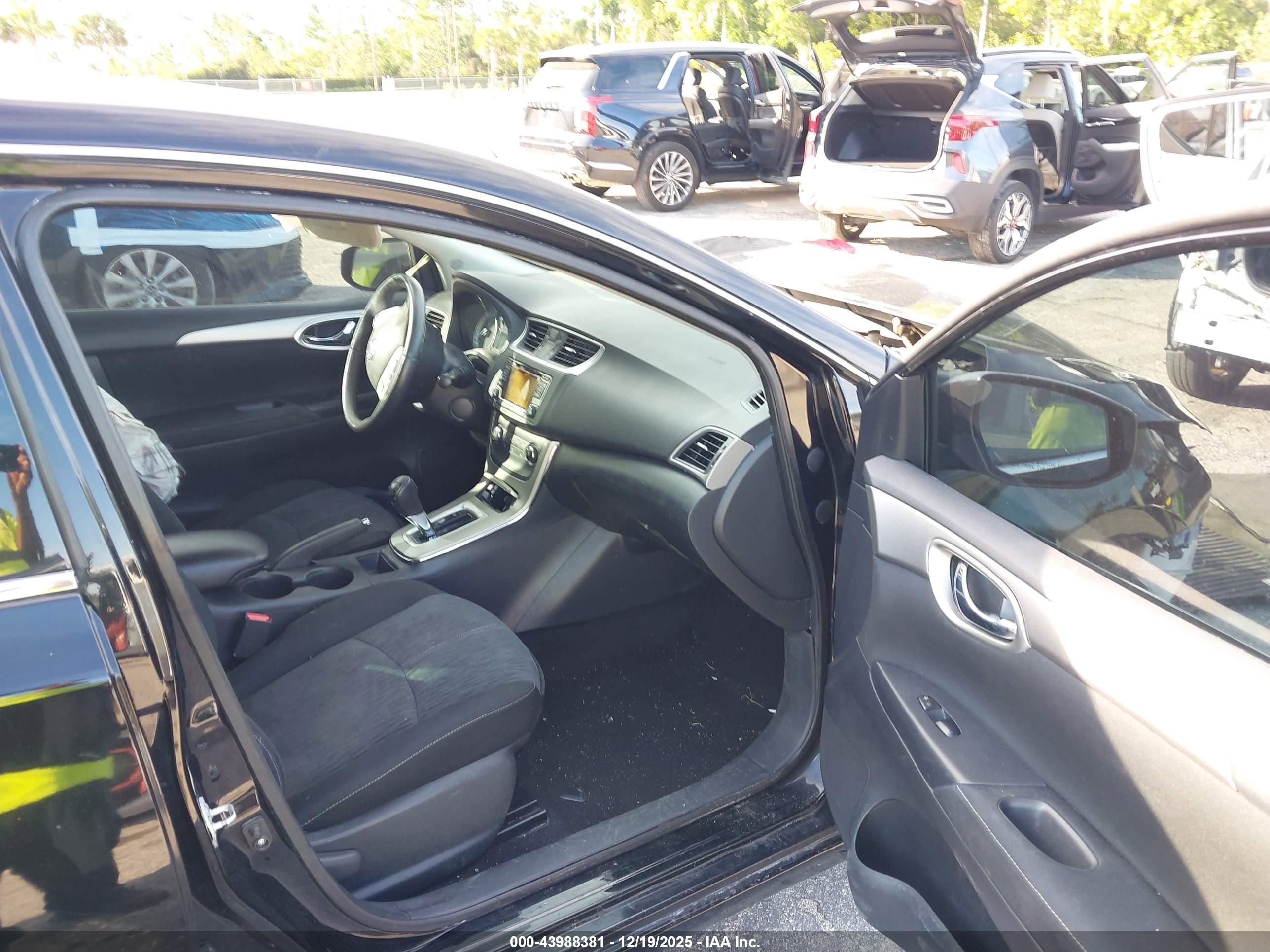 NISSAN SENTRA image 5