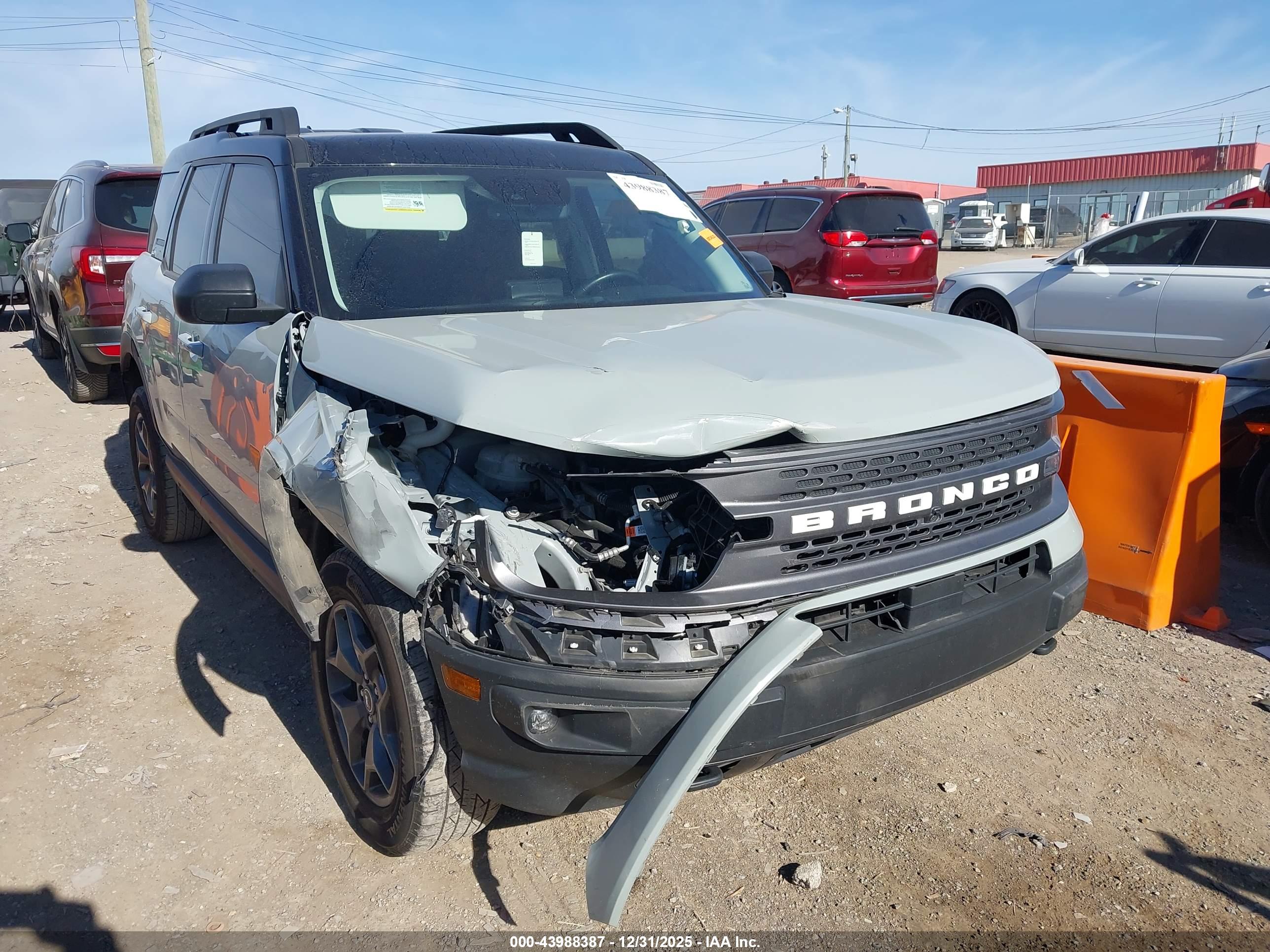 FORD BRONCO image 6