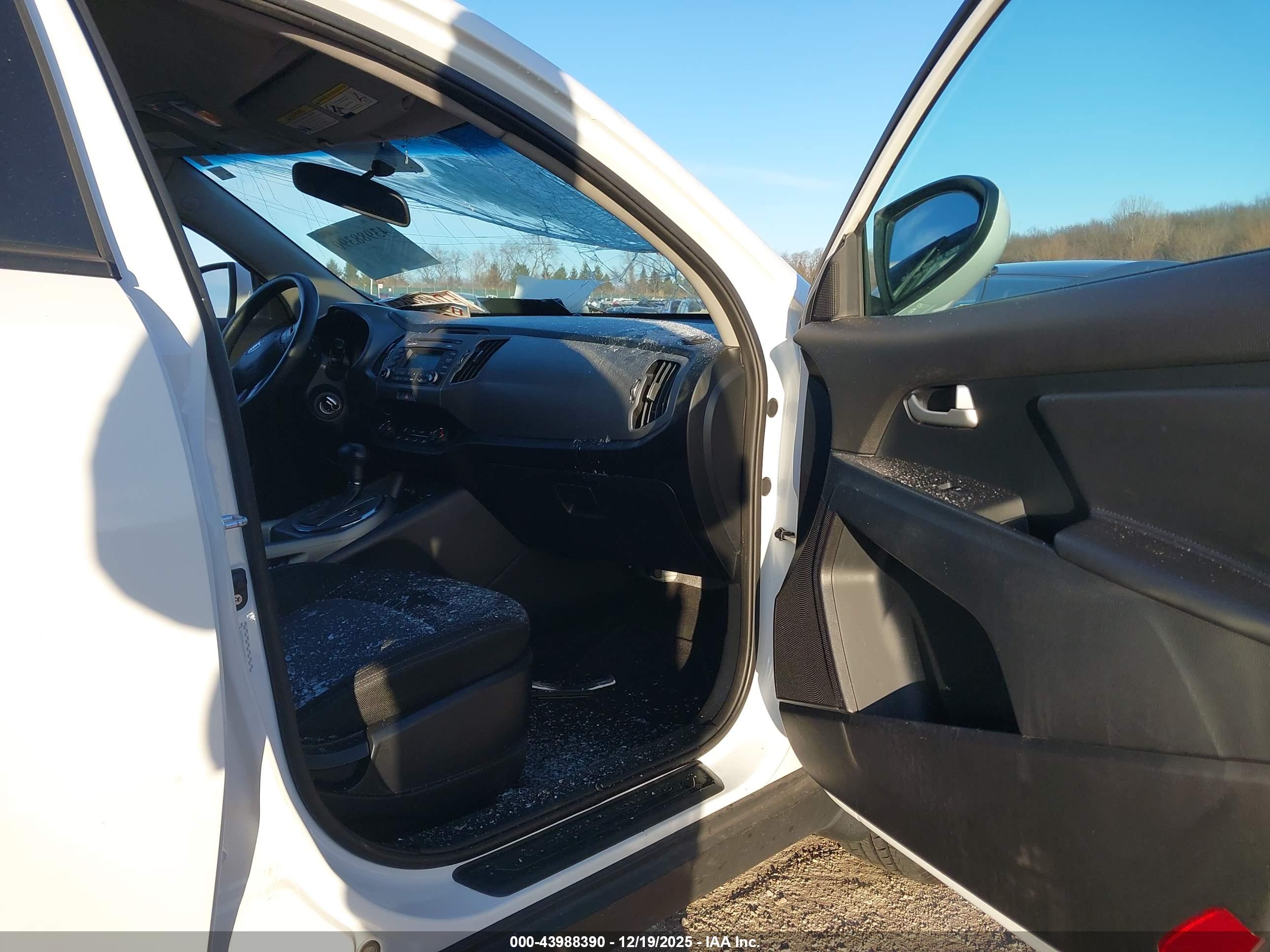 KIA SPORTAGE image 5