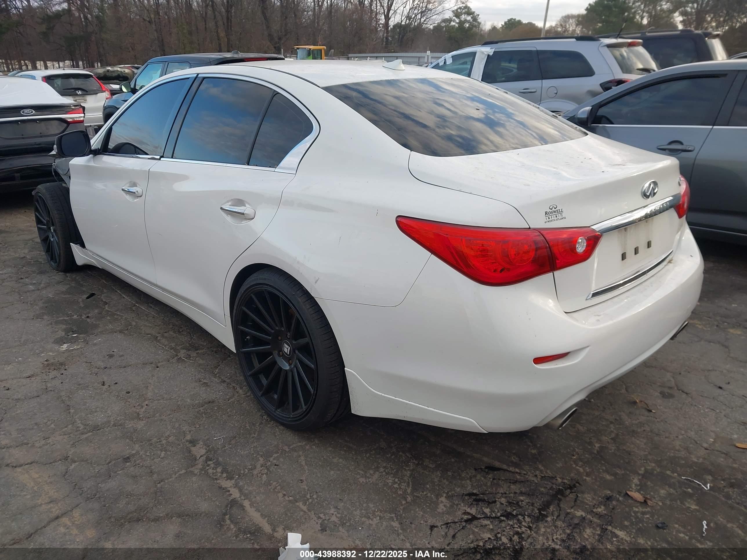 INFINITI Q50 image 3