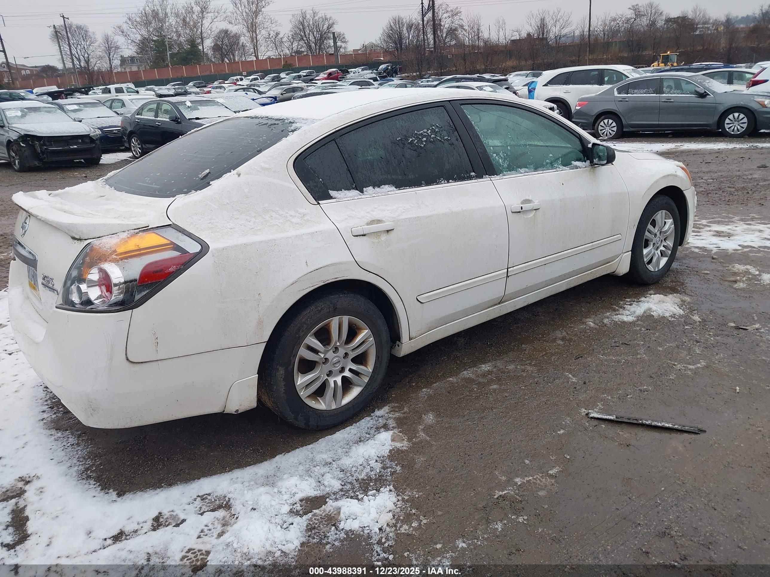 NISSAN ALTIMA image 4