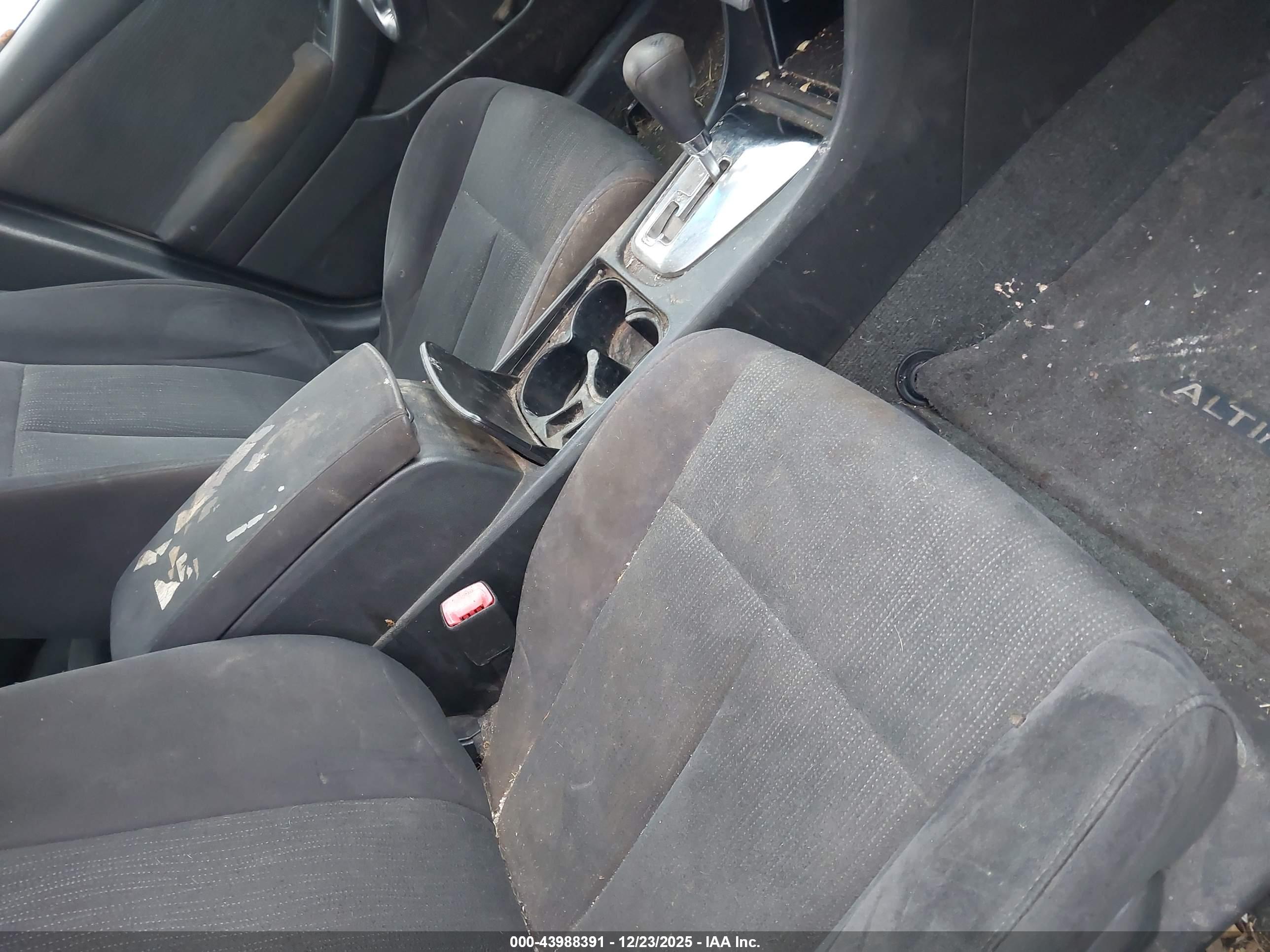NISSAN ALTIMA image 5