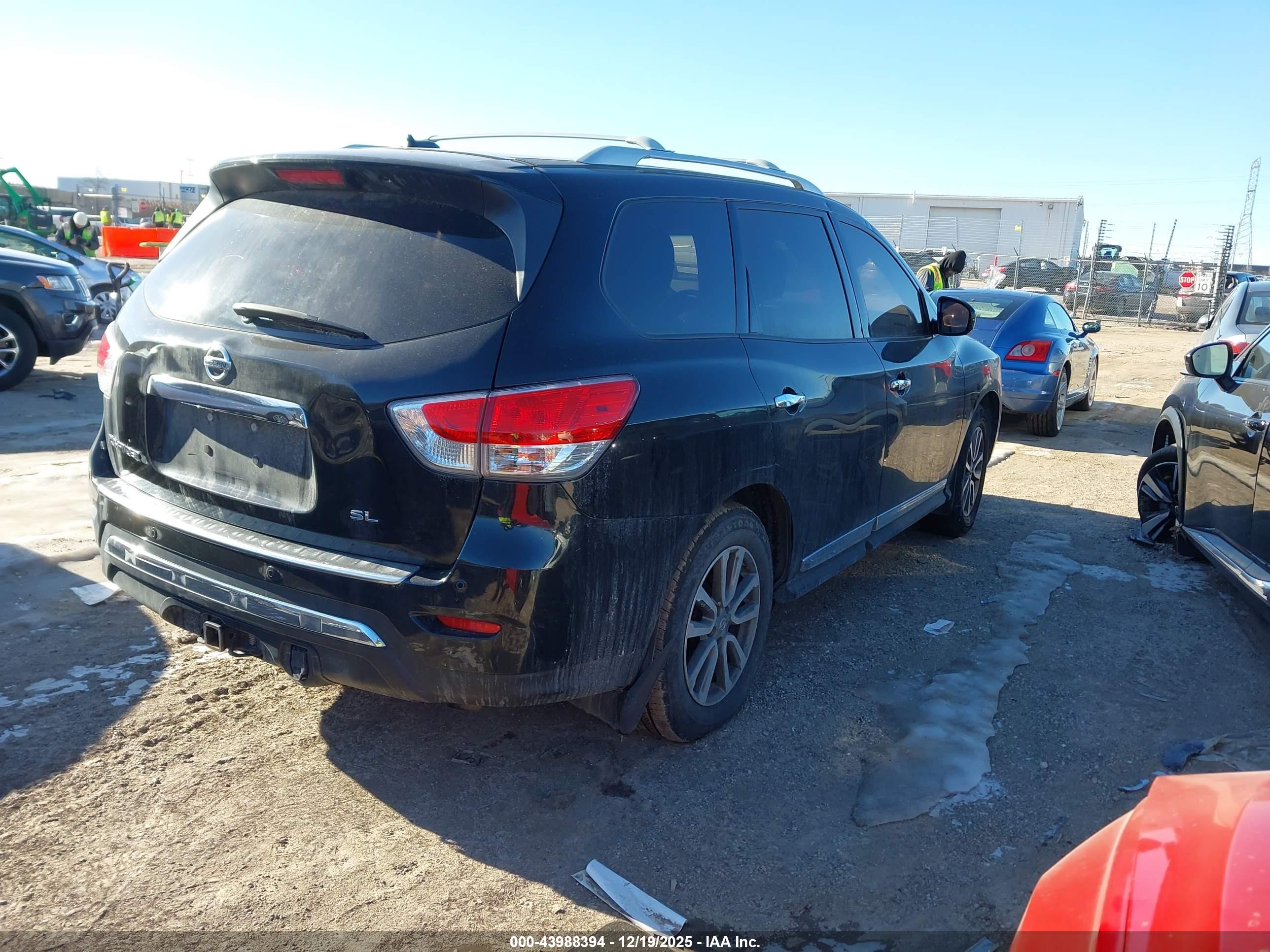 NISSAN PATHFINDER image 4