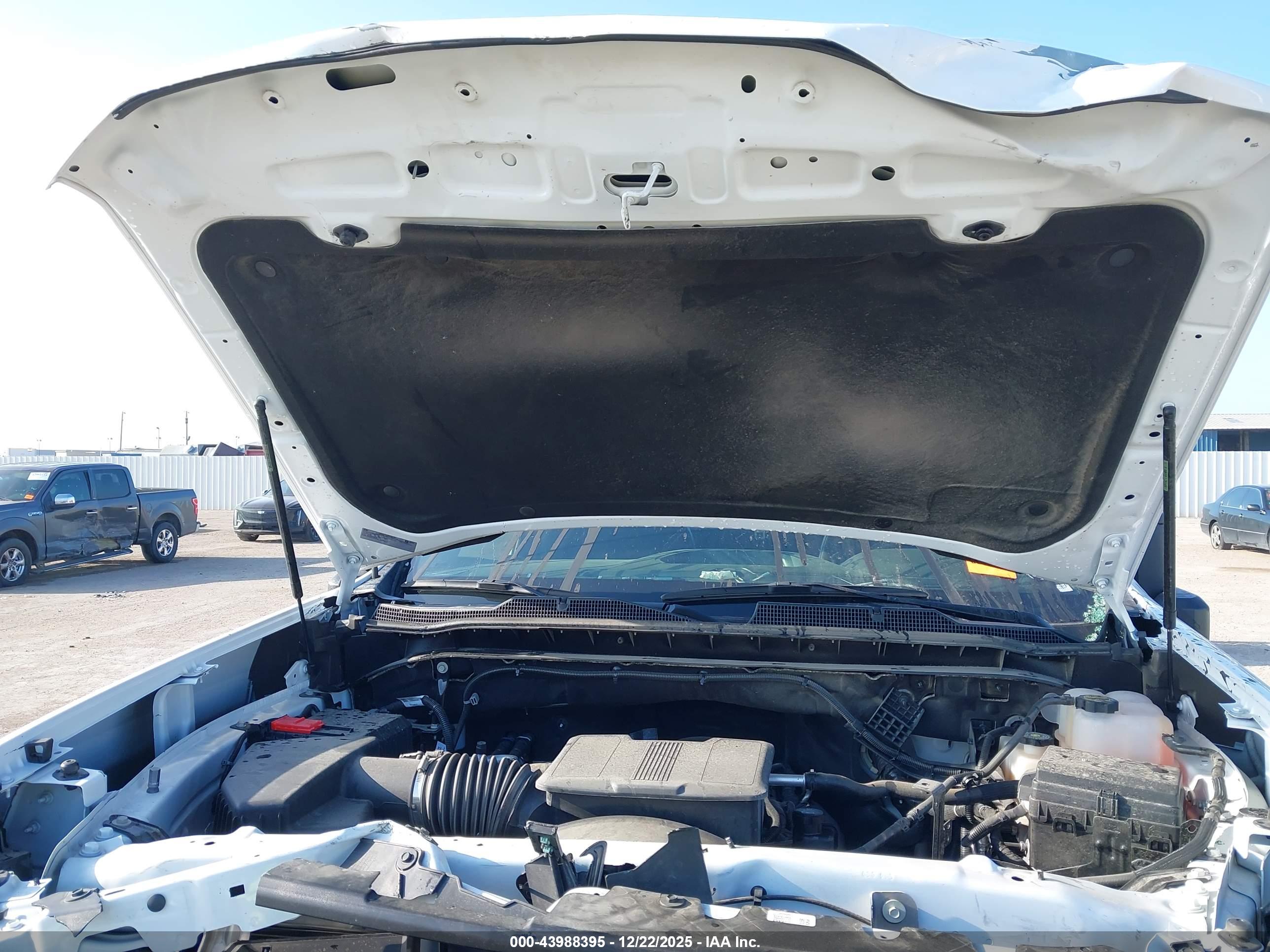 CHEVROLET SILVERADO image 10