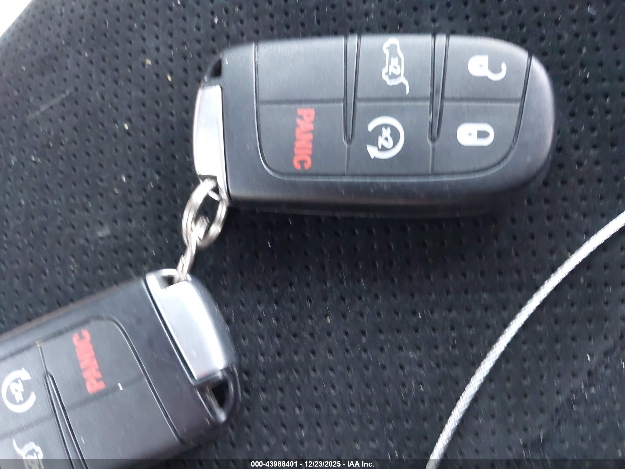 JEEP GRAND image 11