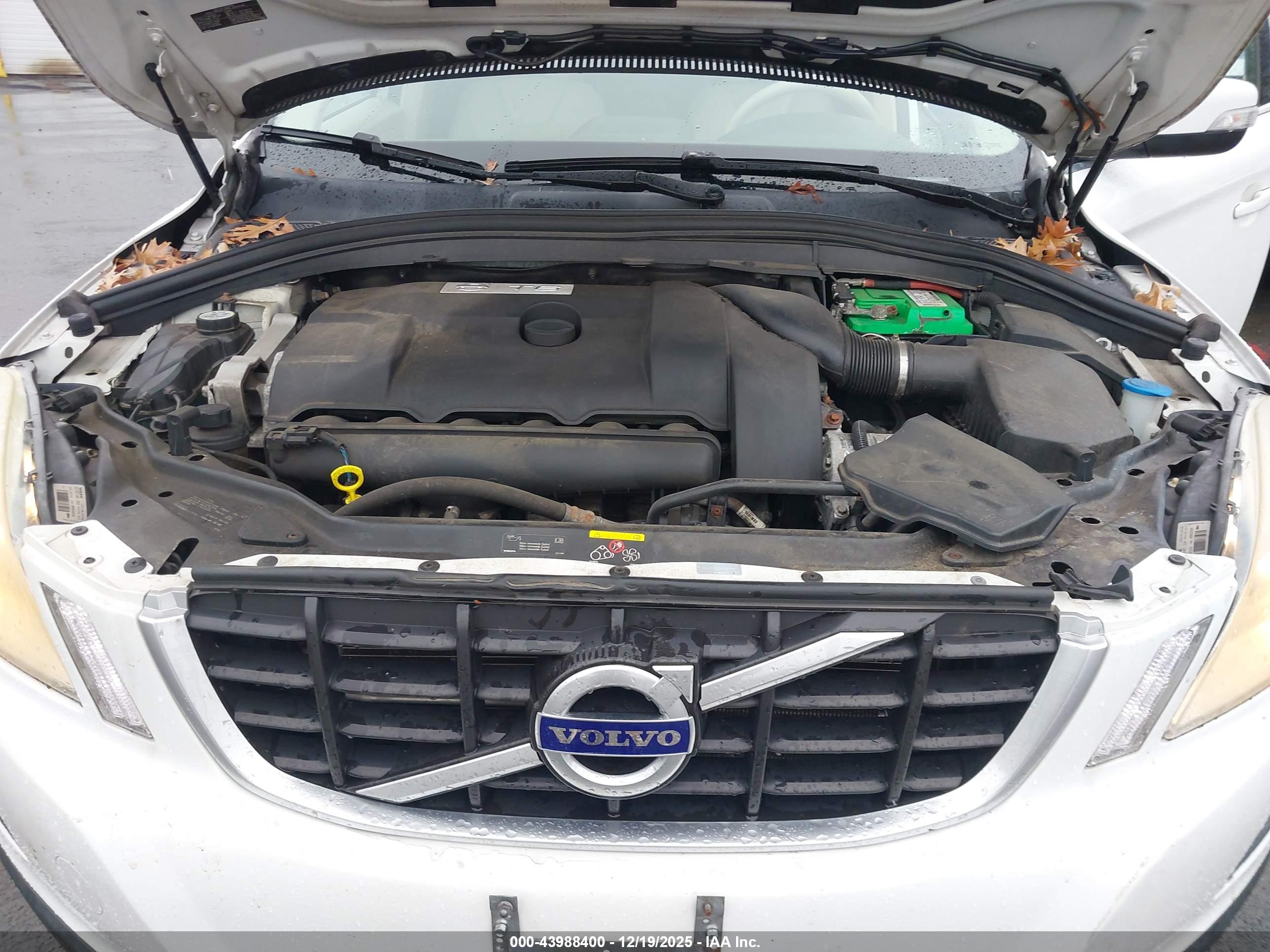 VOLVO XC60 image 10