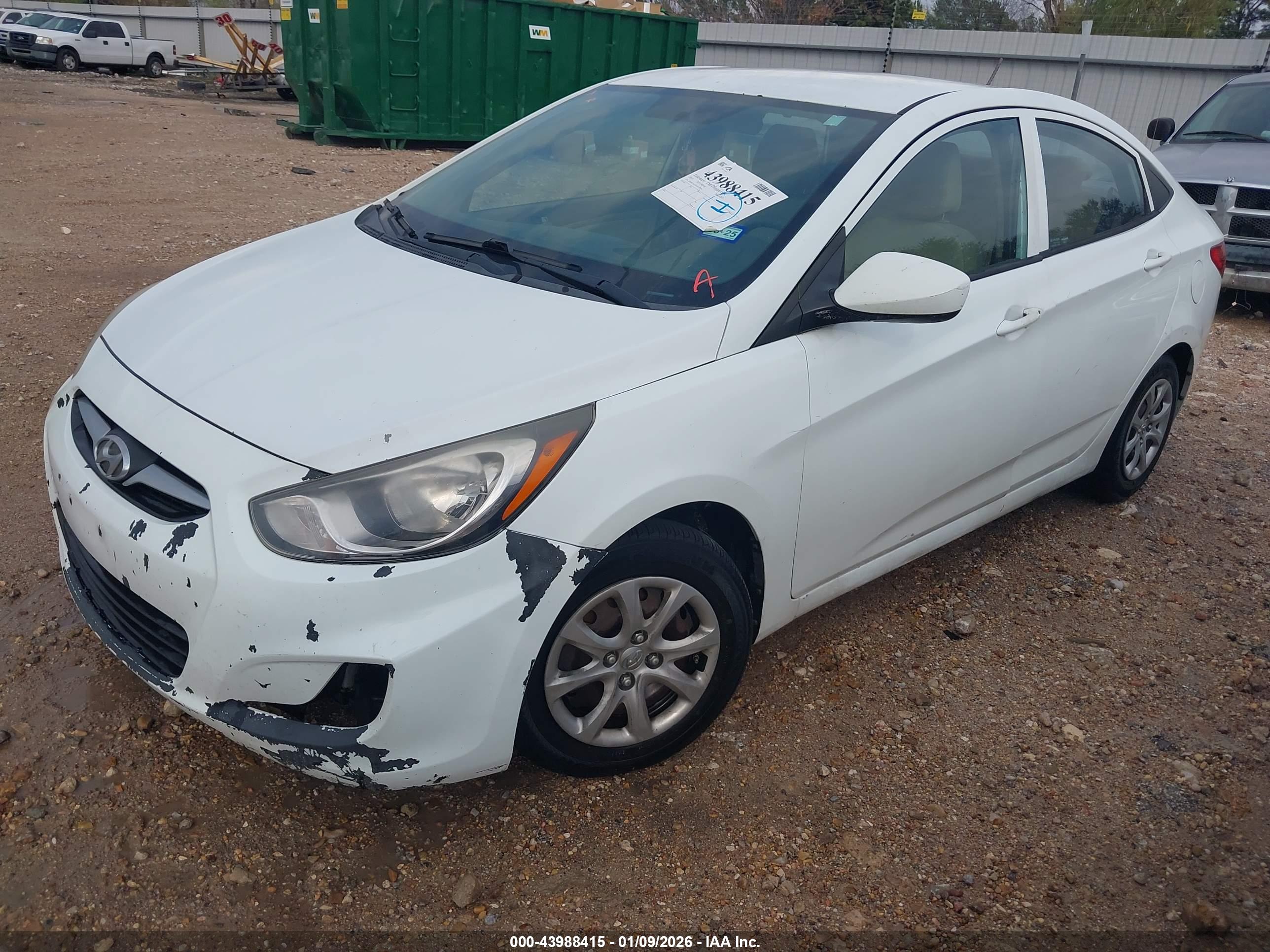HYUNDAI ACCENT image 2