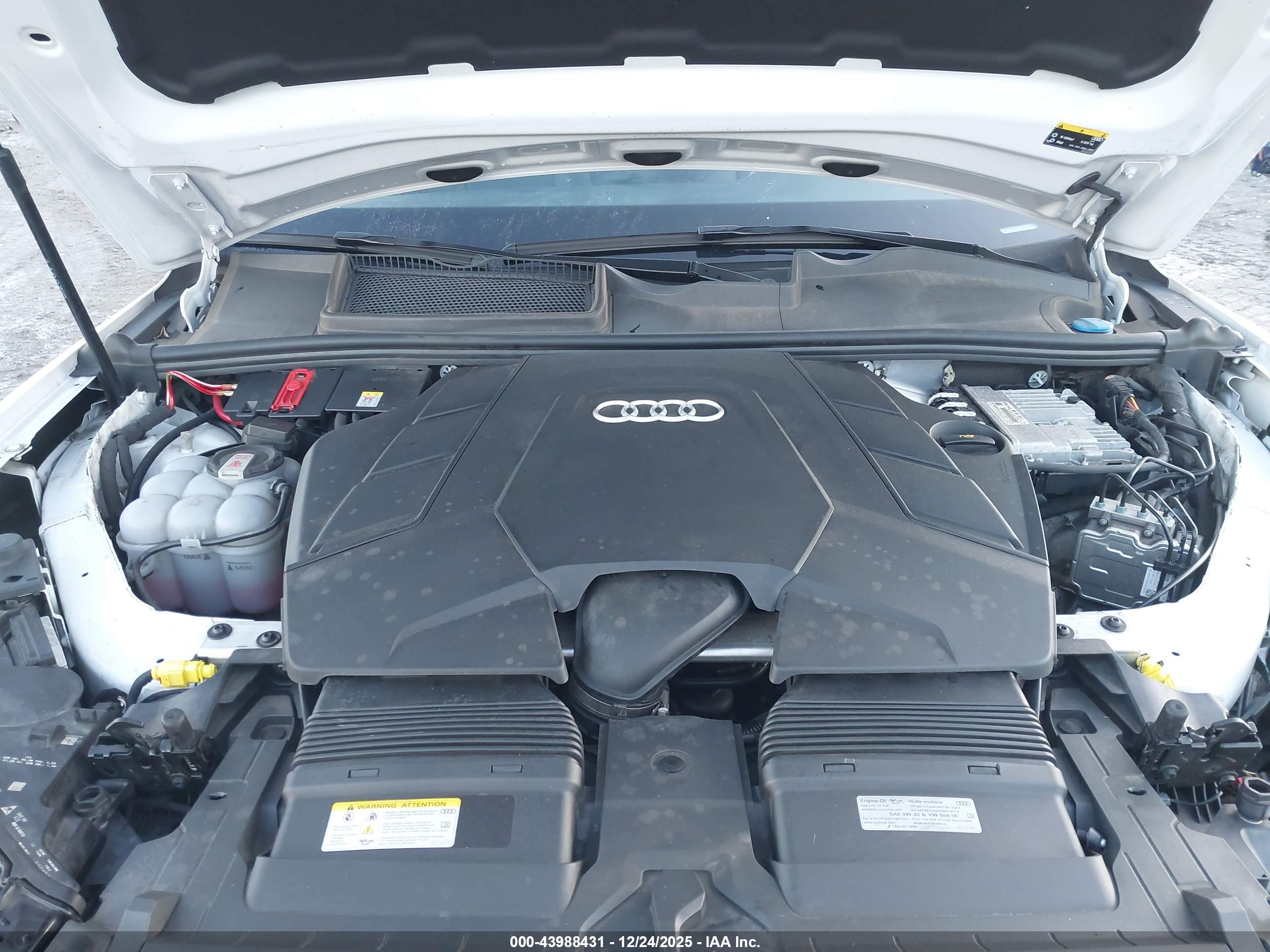 AUDI Q7 image 10