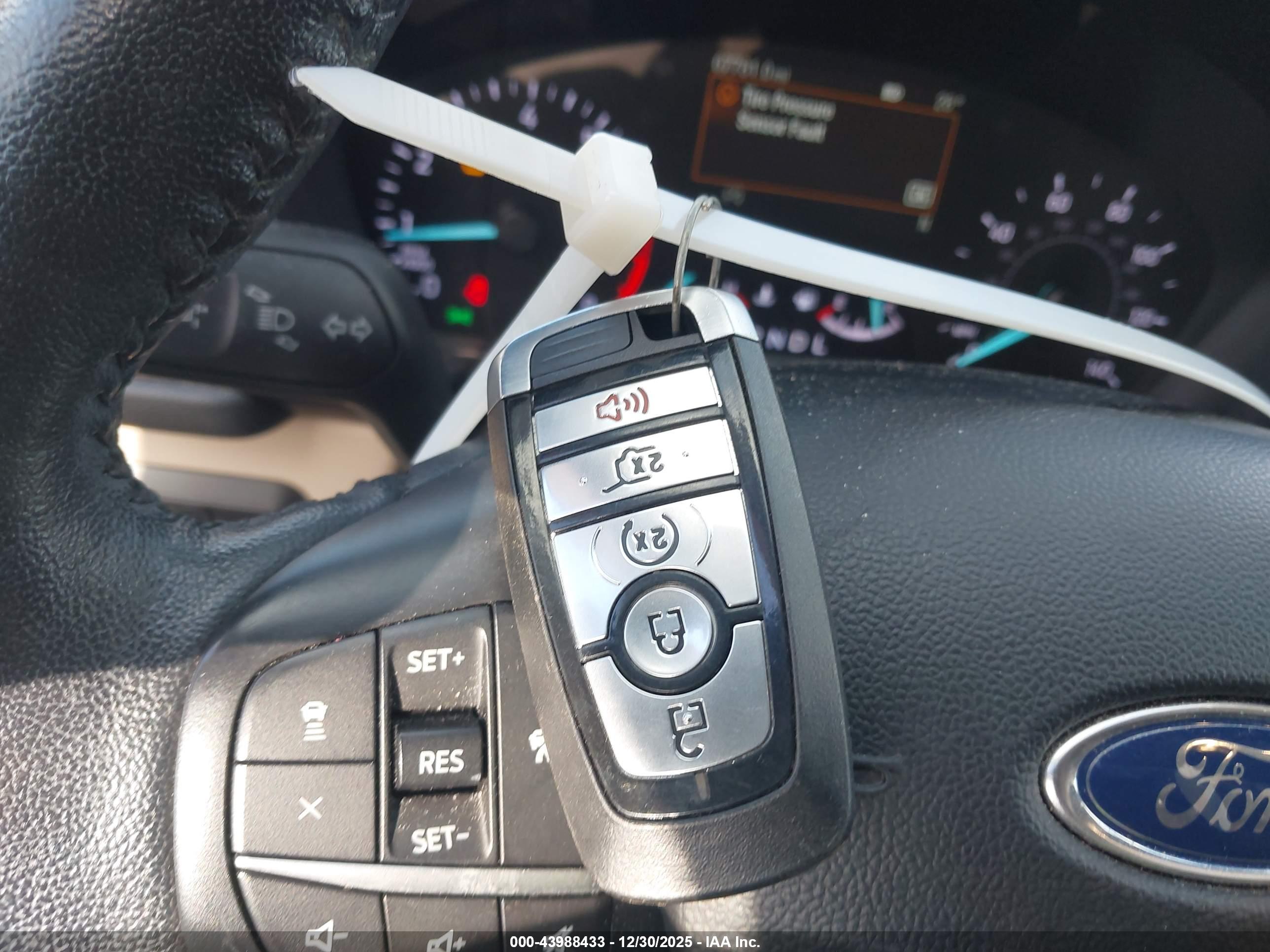 FORD ESCAPE image 11