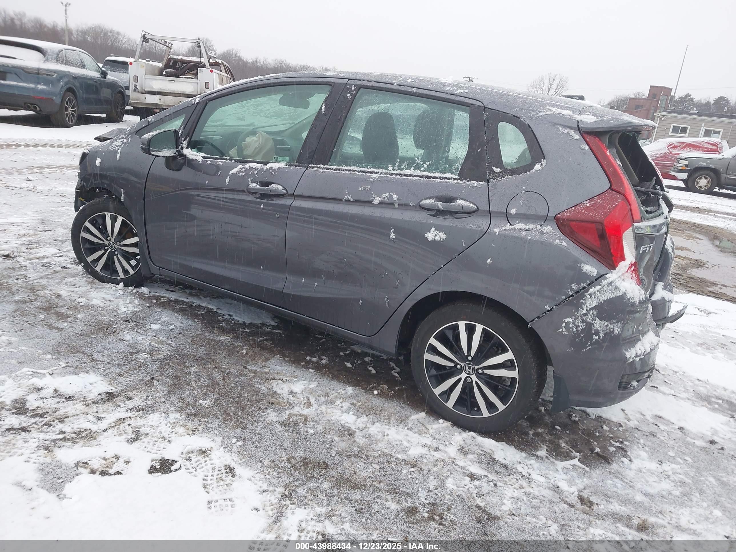 HONDA FIT image 3