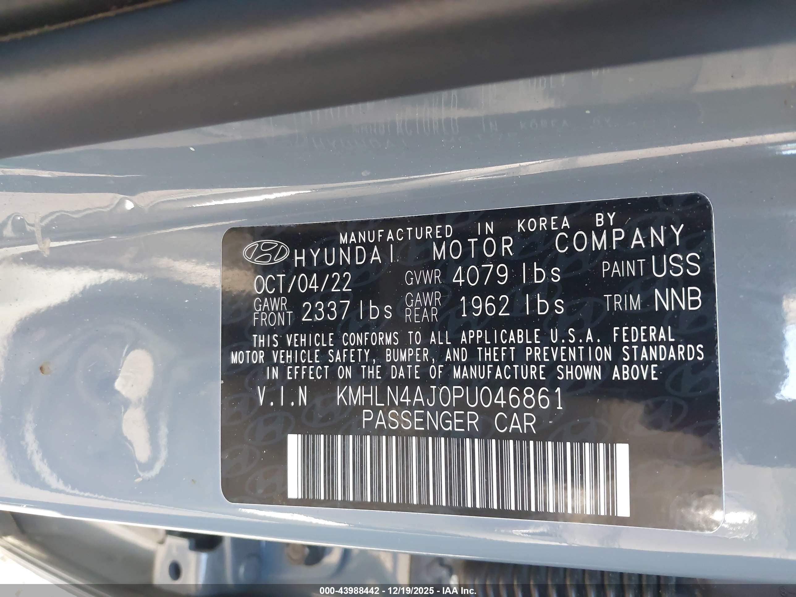 HYUNDAI ELANTRA image 9