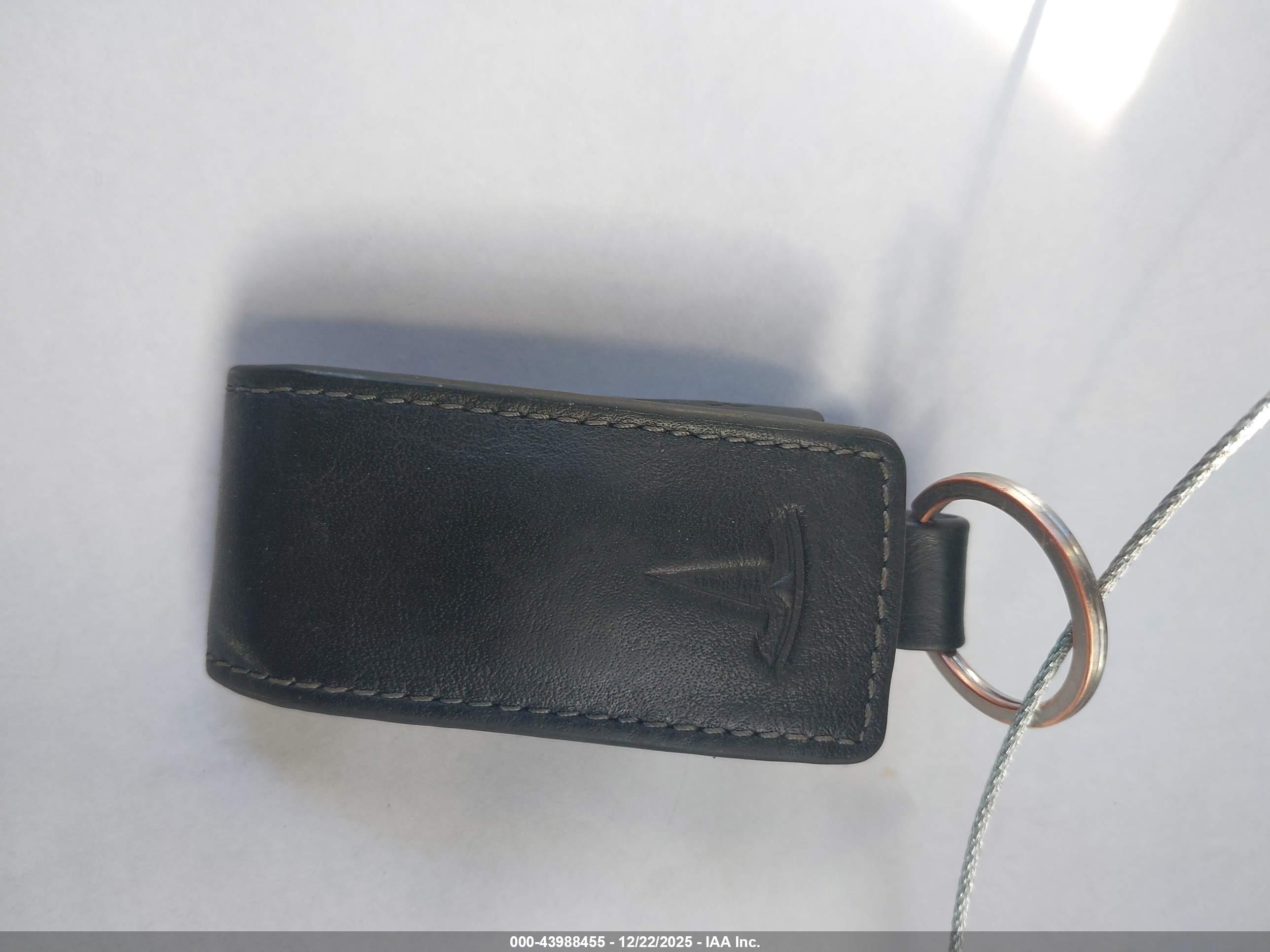 TESLA MODEL image 11