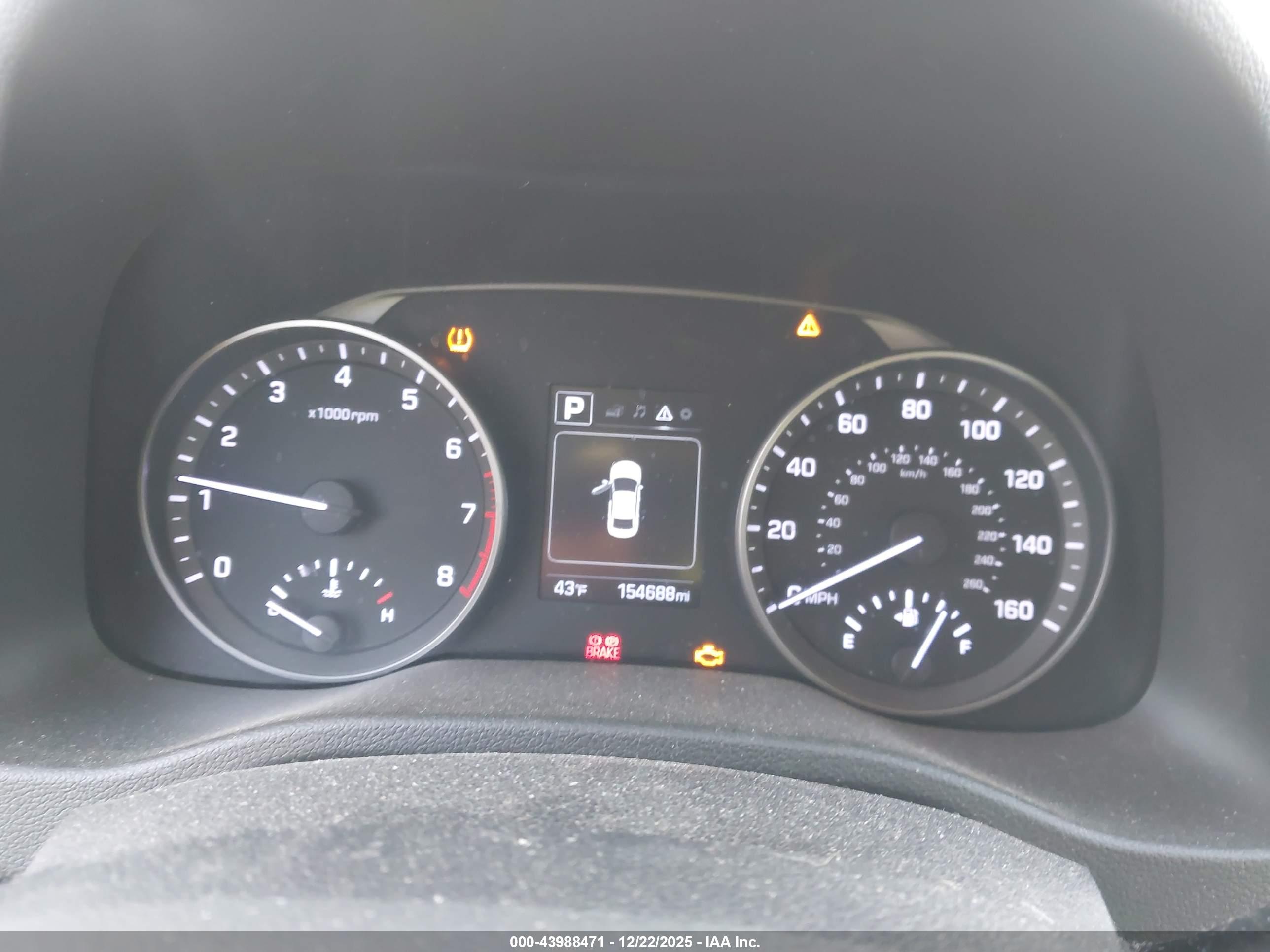 HYUNDAI ELANTRA image 7