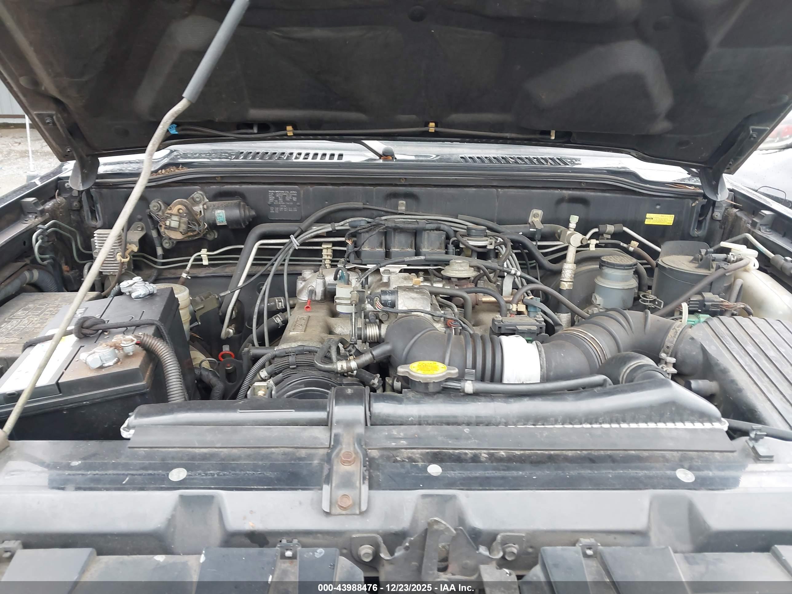 ISUZU TROOPER image 10