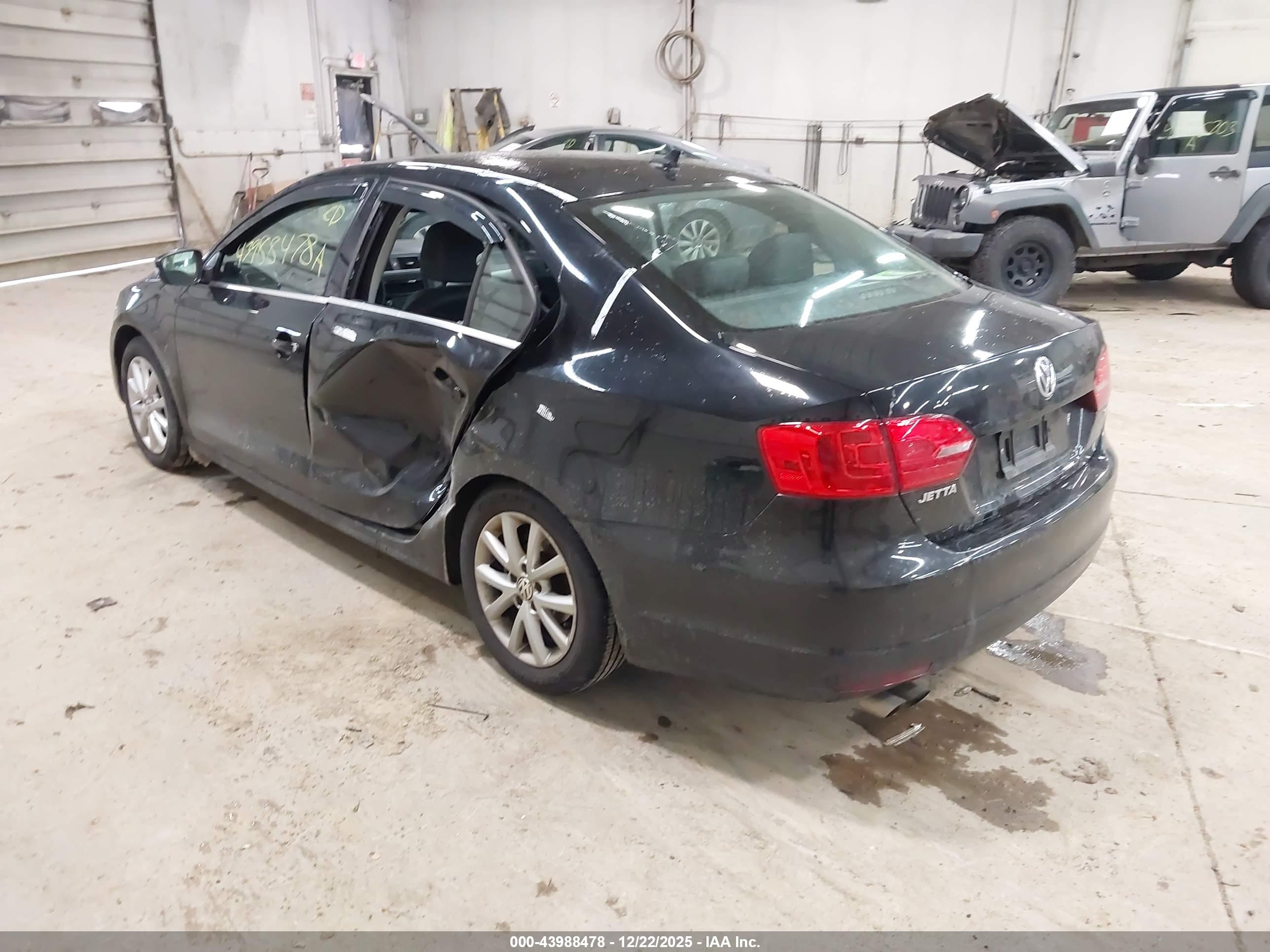 VOLKSWAGEN JETTA image 3