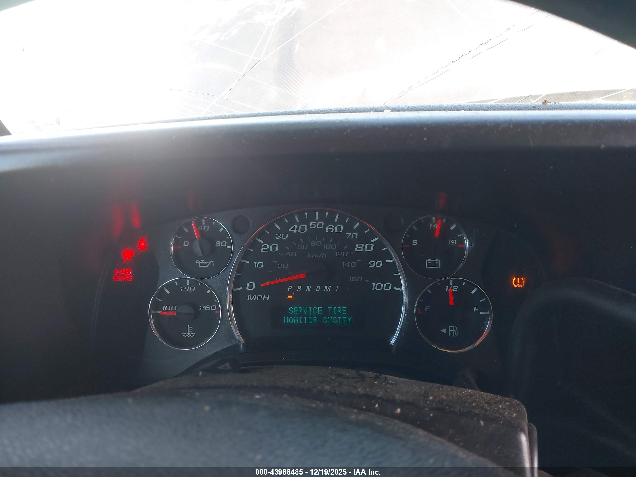 CHEVROLET EXPRESS image 7