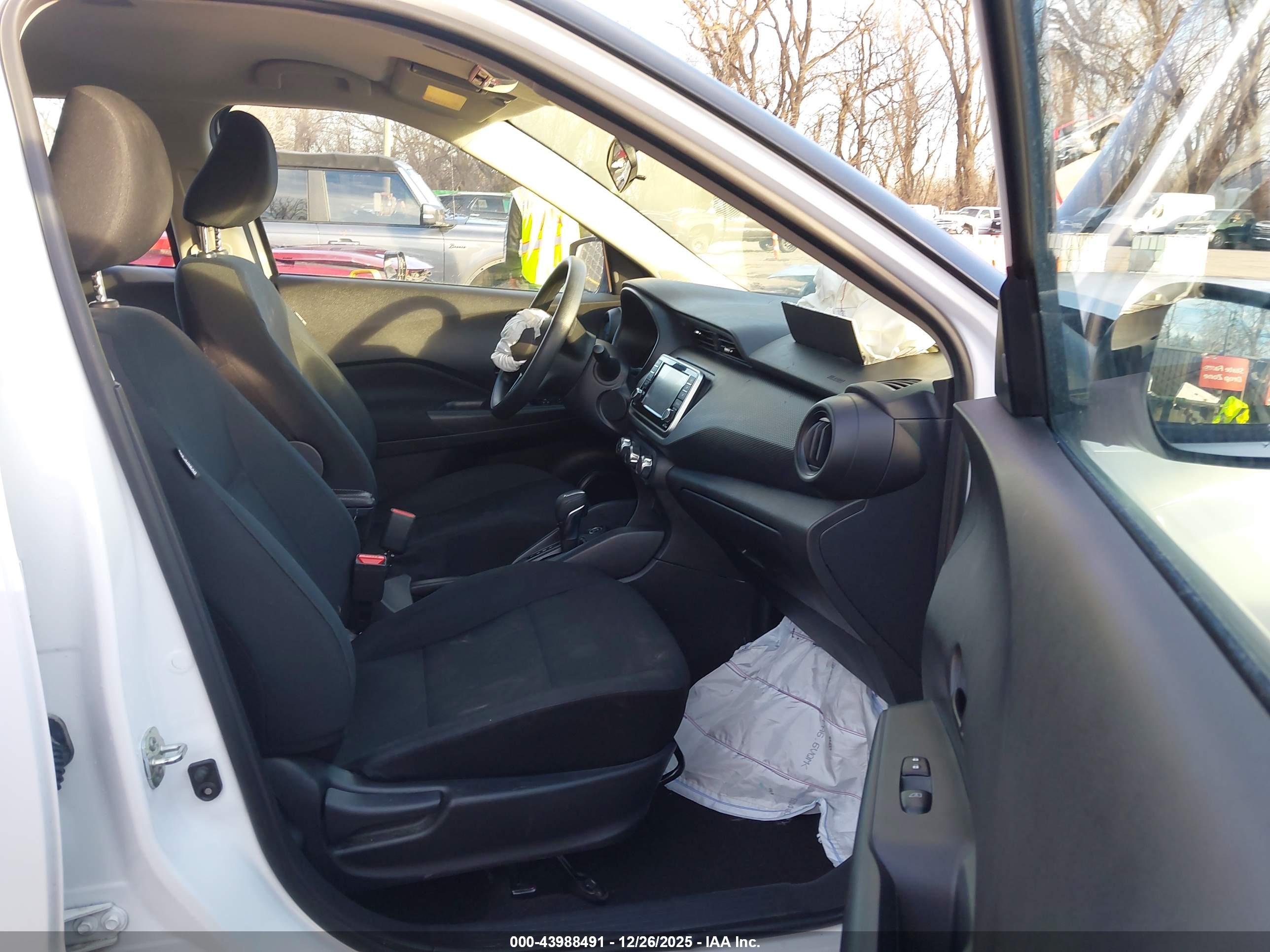 NISSAN KICKS image 5
