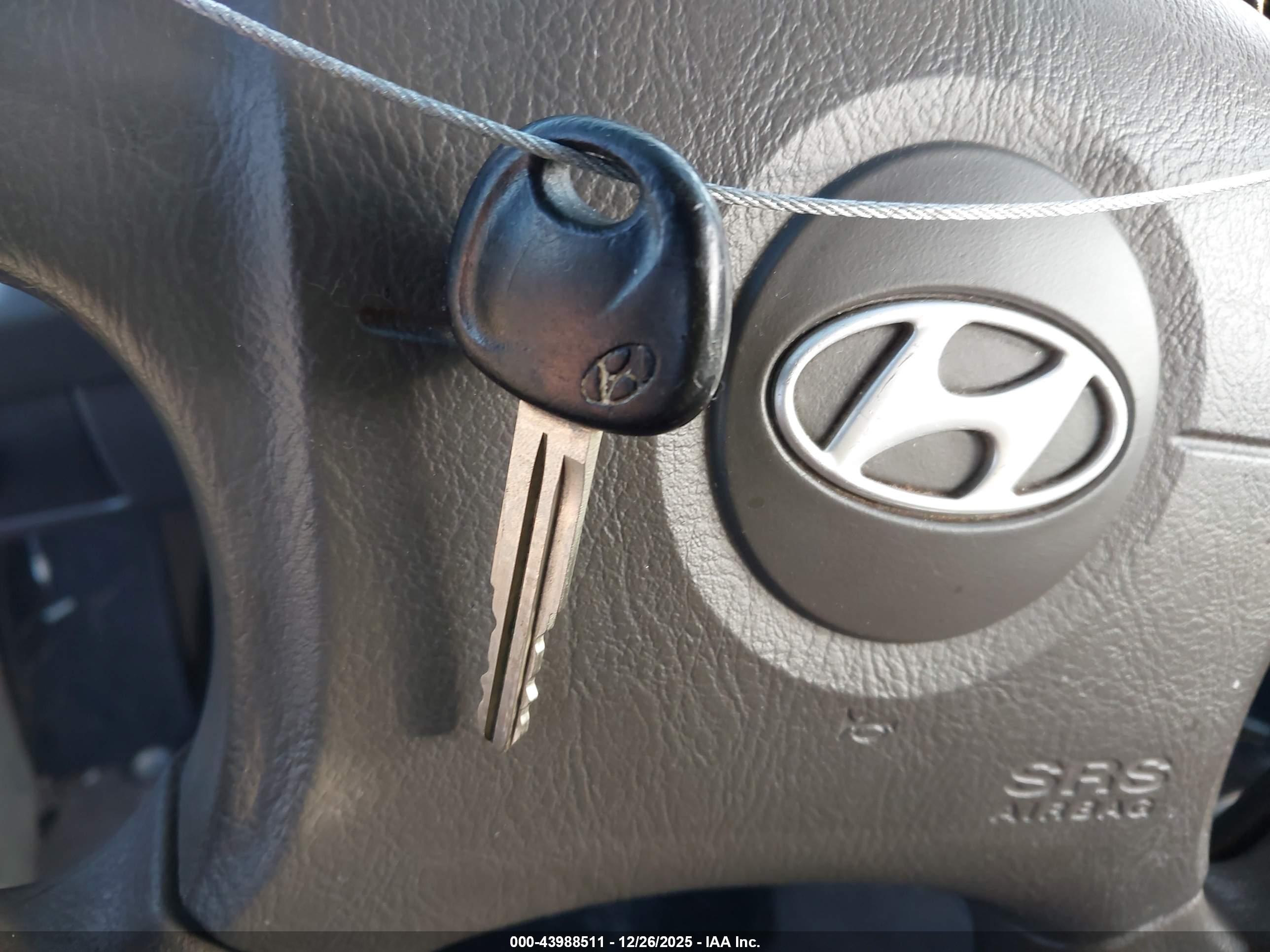 HYUNDAI ELANTRA image 11