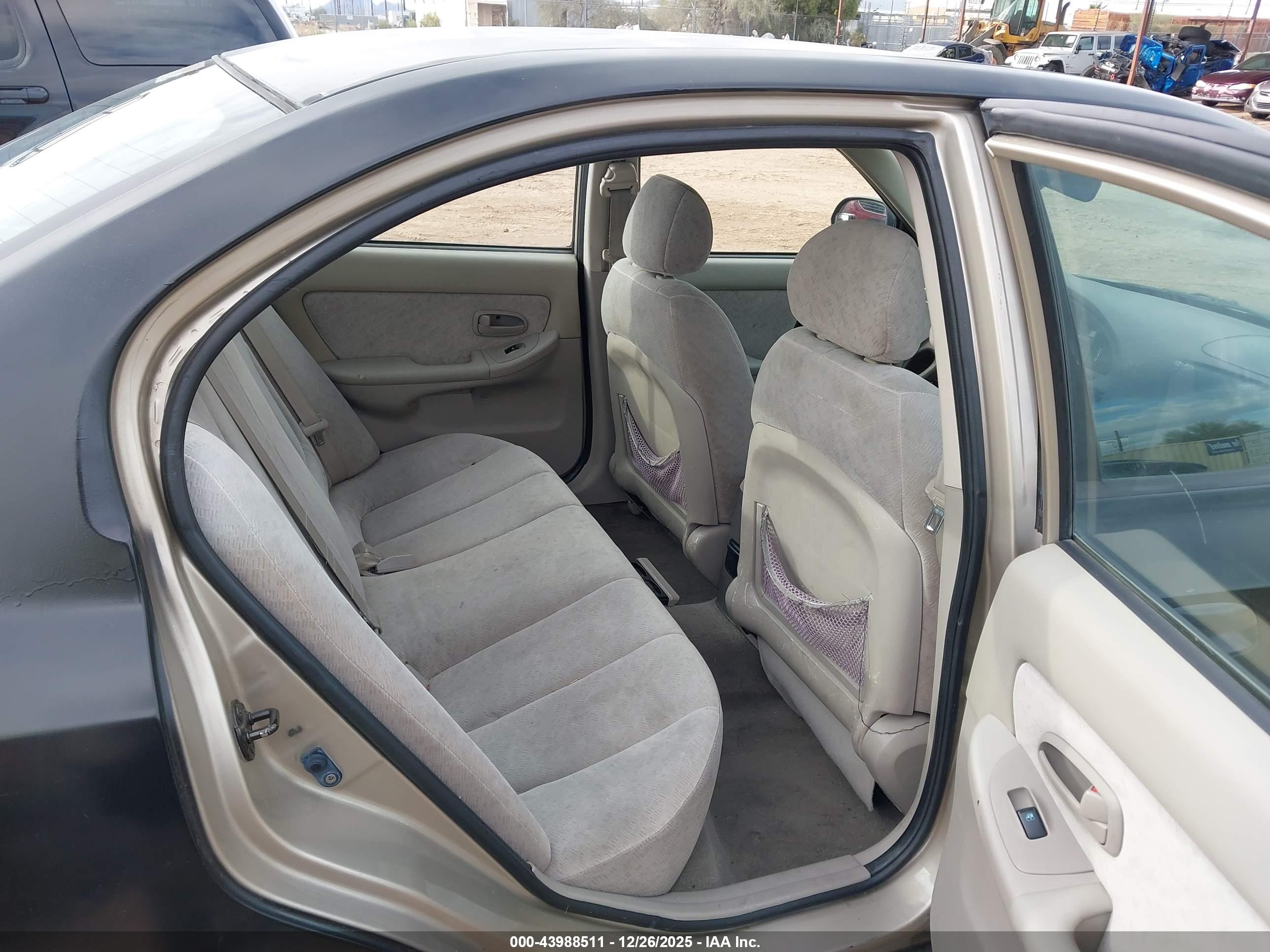 HYUNDAI ELANTRA image 8