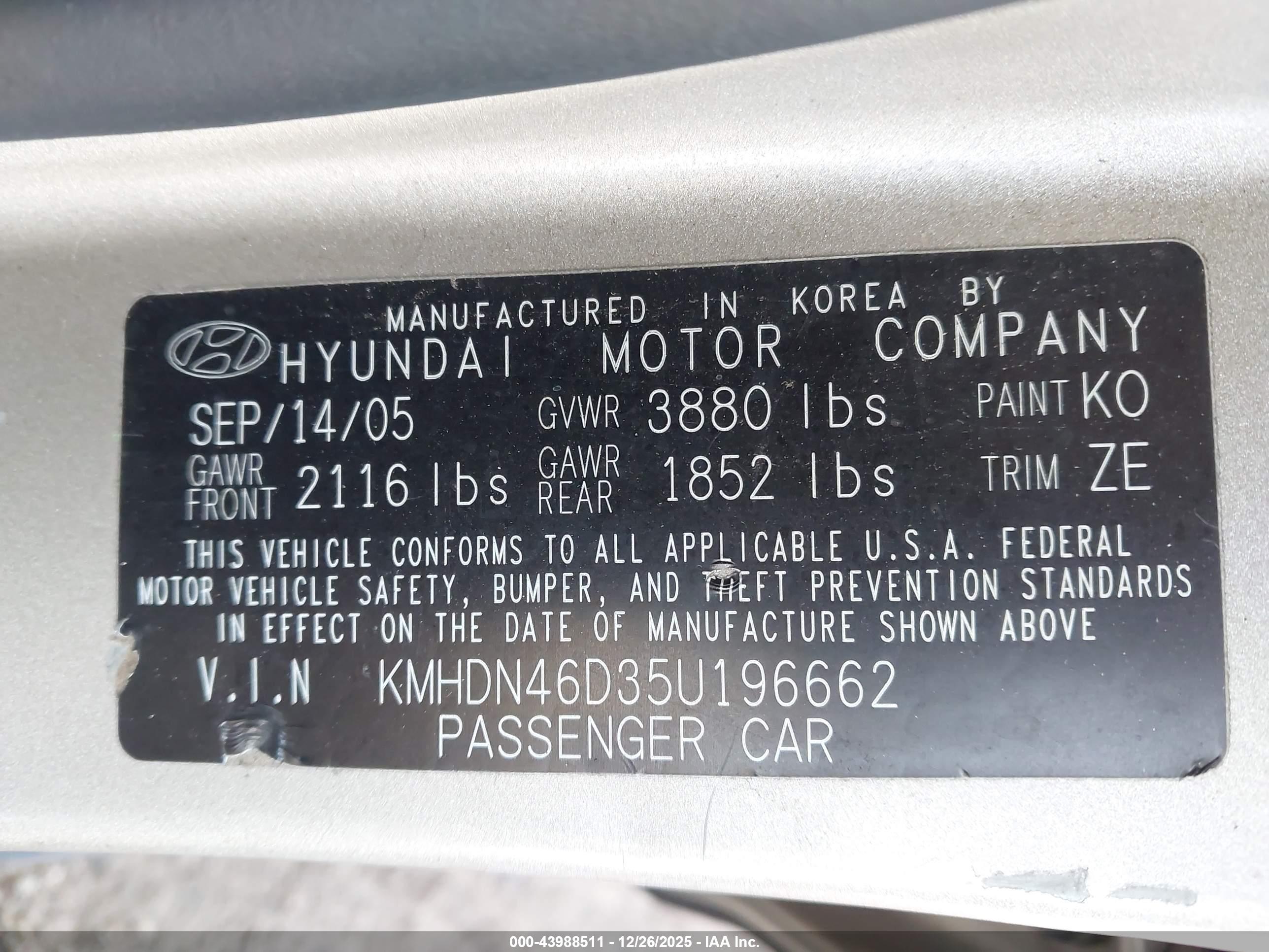 HYUNDAI ELANTRA image 9