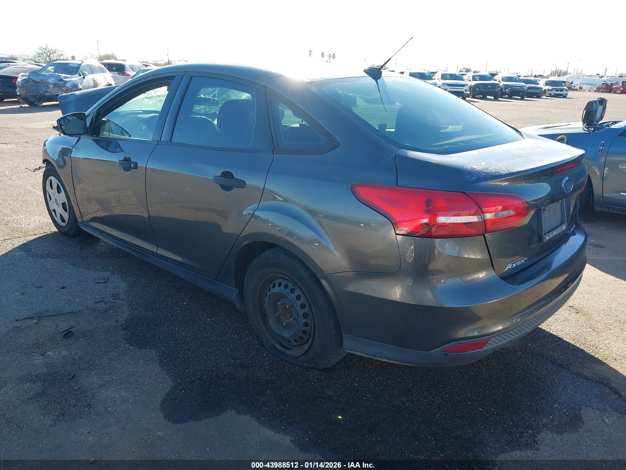 FORD FOCUS image 3