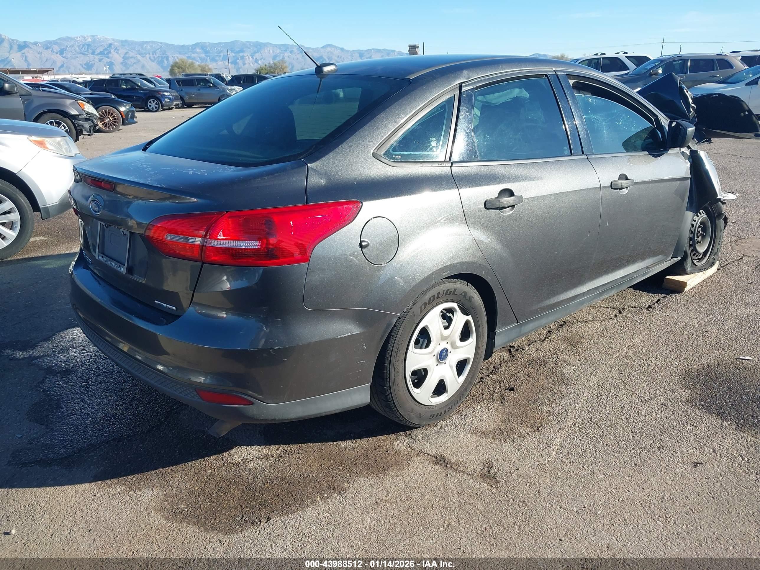 FORD FOCUS image 4
