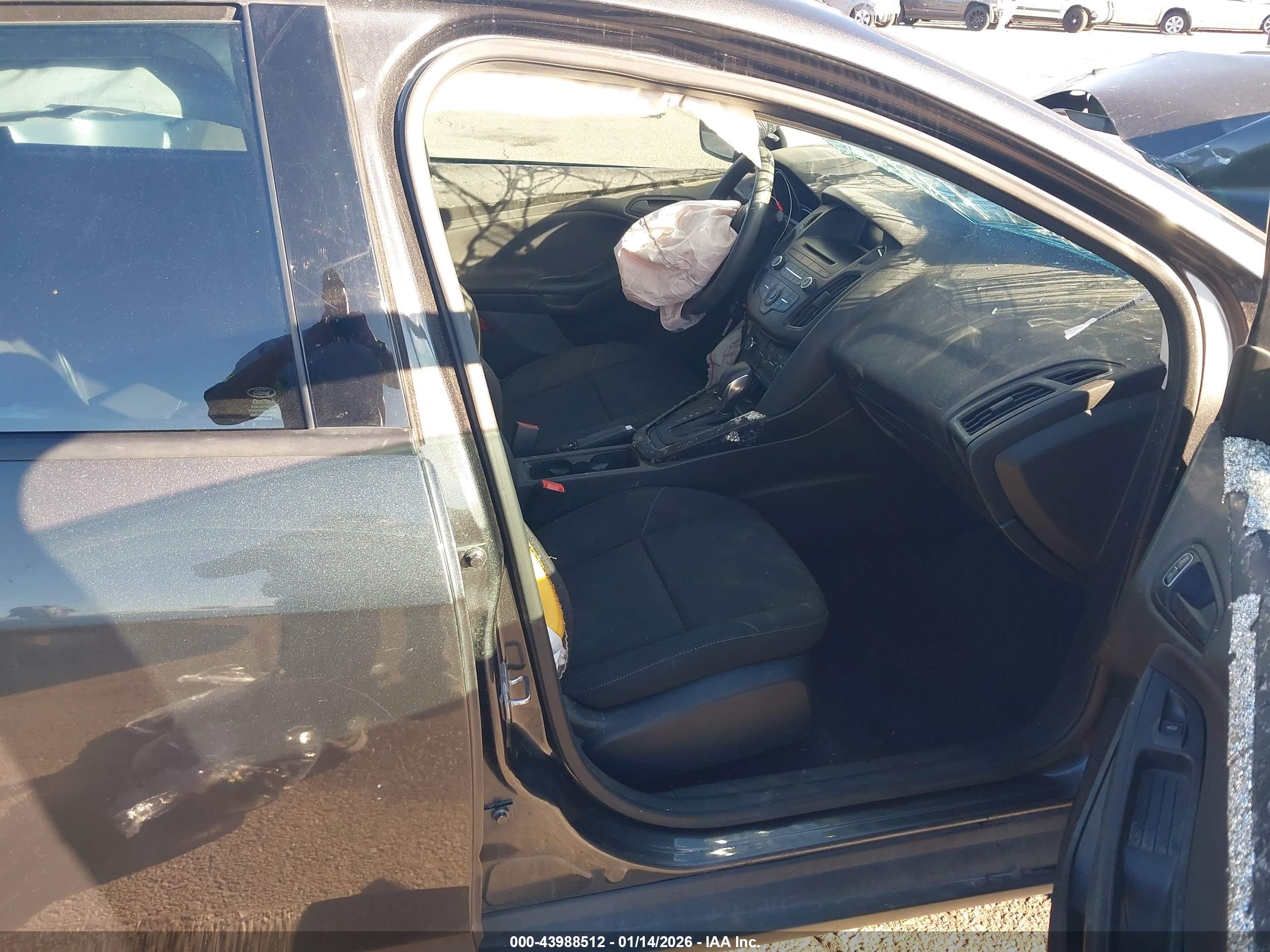 FORD FOCUS image 5