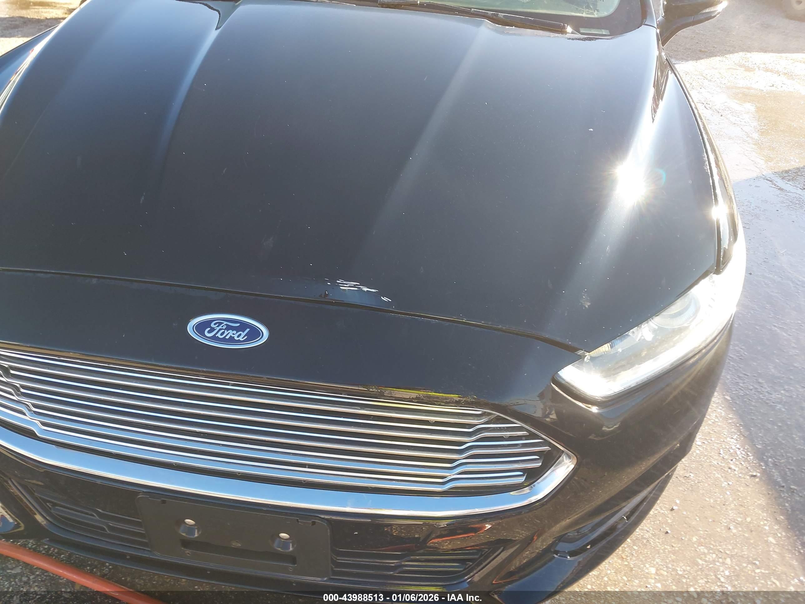 FORD FUSION image 6