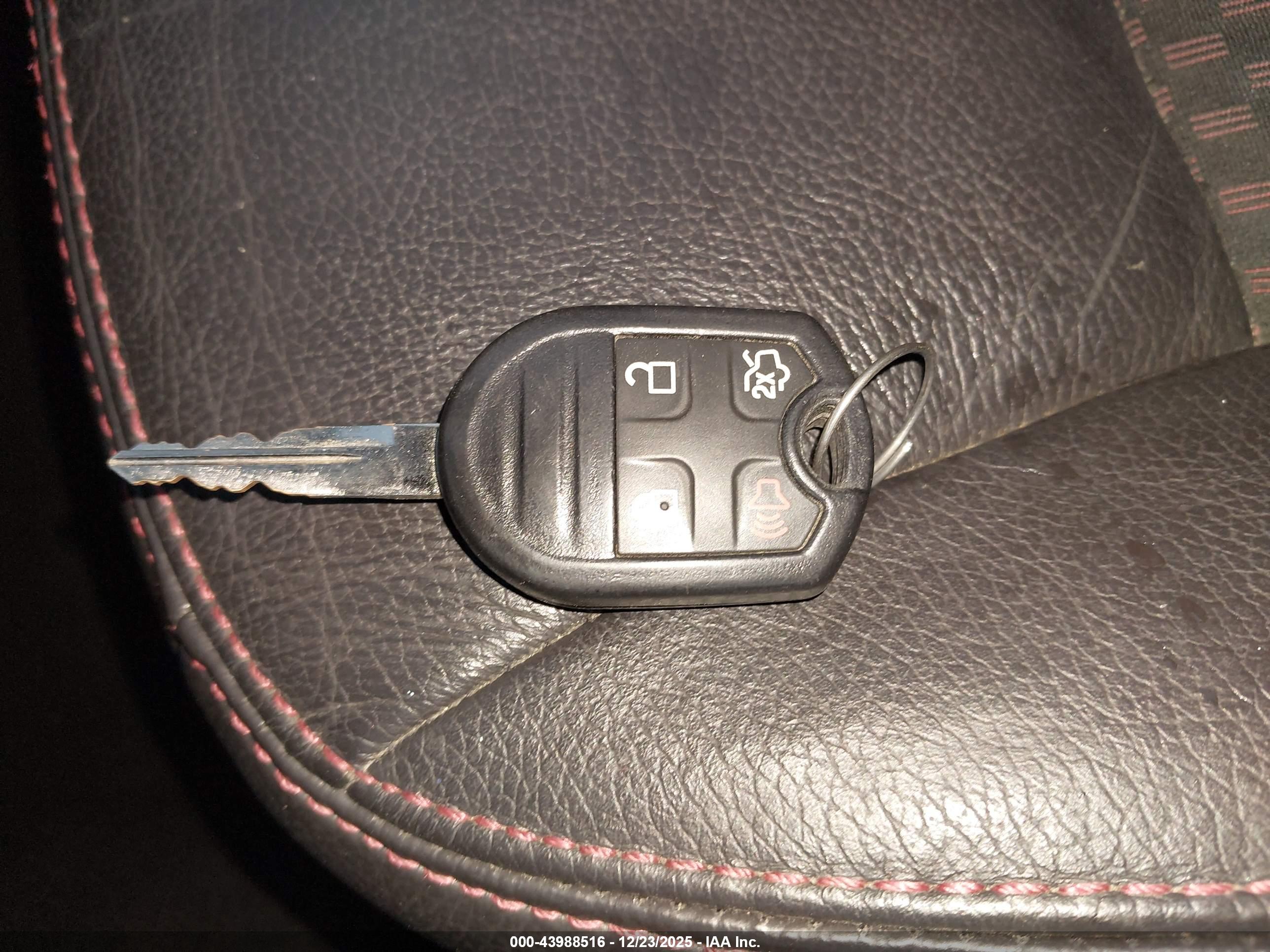 FORD FUSION image 11