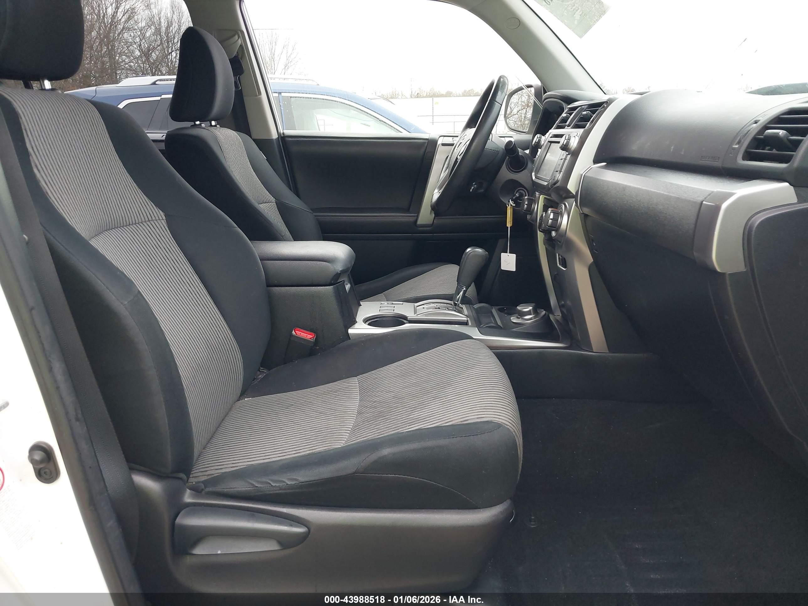 TOYOTA 4RUNNER image 5
