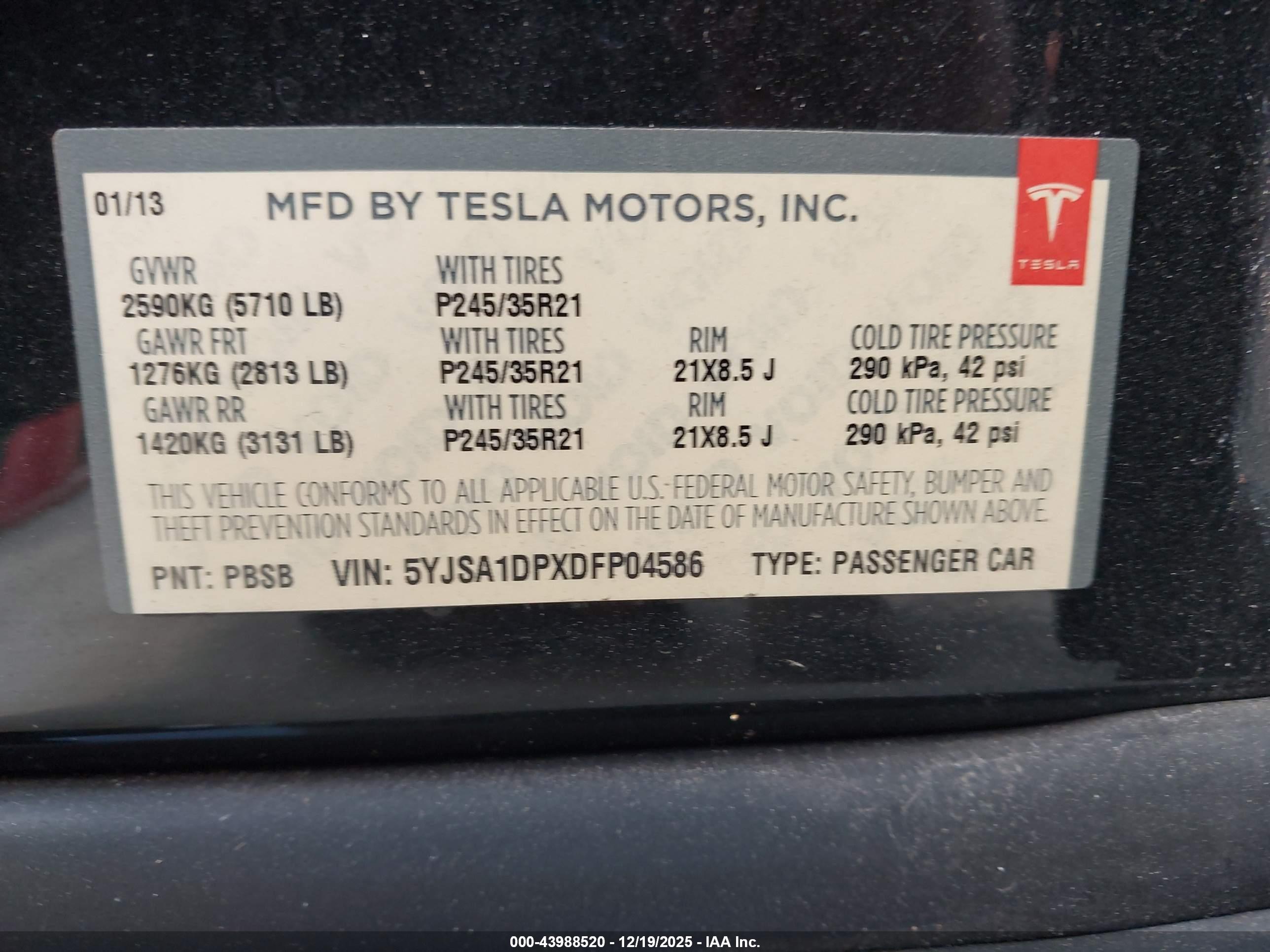 TESLA MODEL image 9