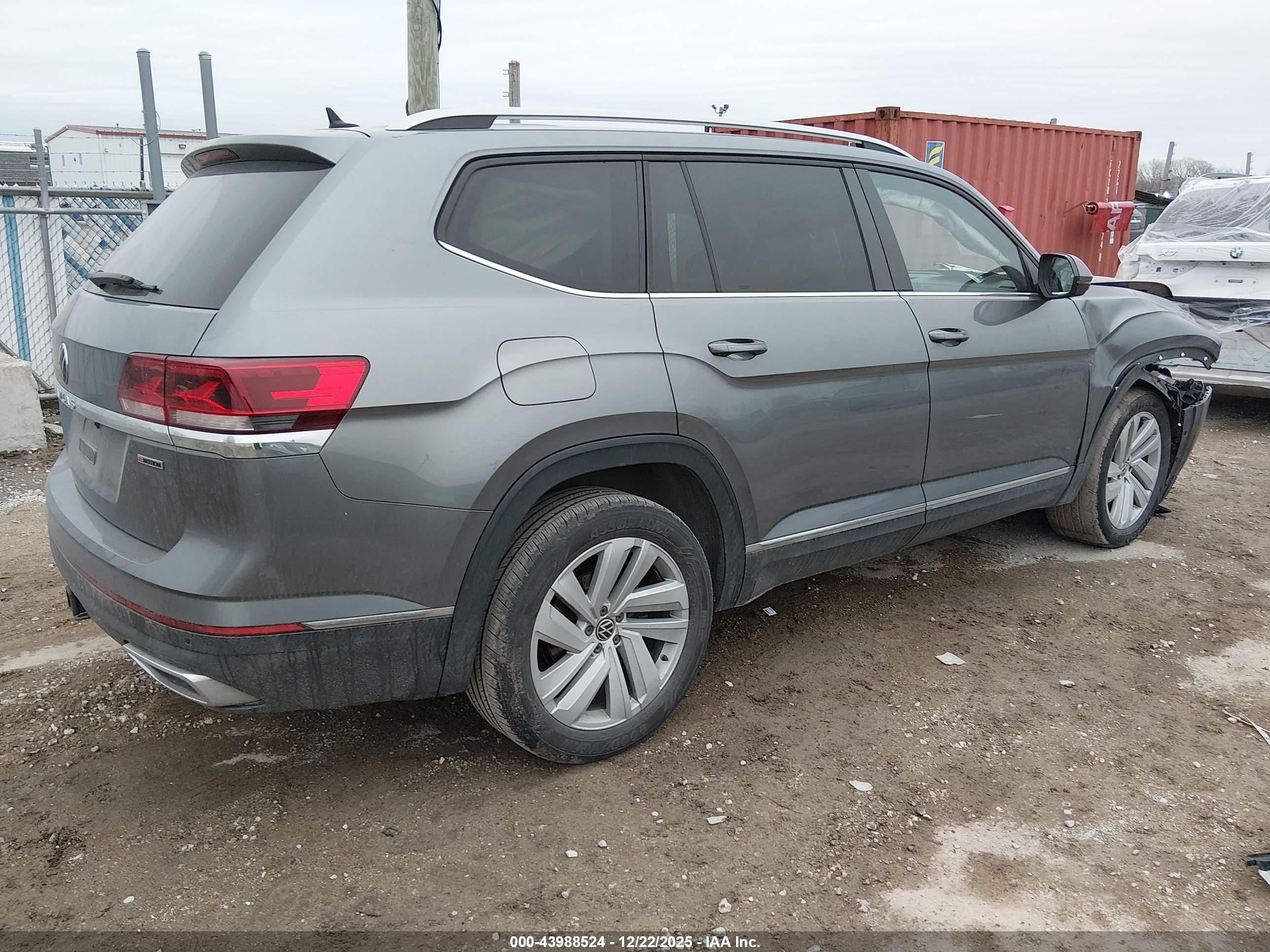 VOLKSWAGEN ATLAS image 4