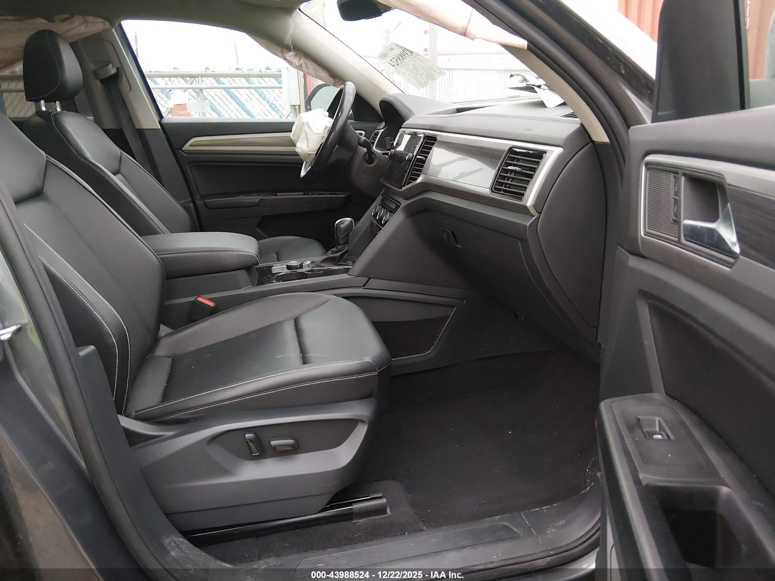VOLKSWAGEN ATLAS image 5