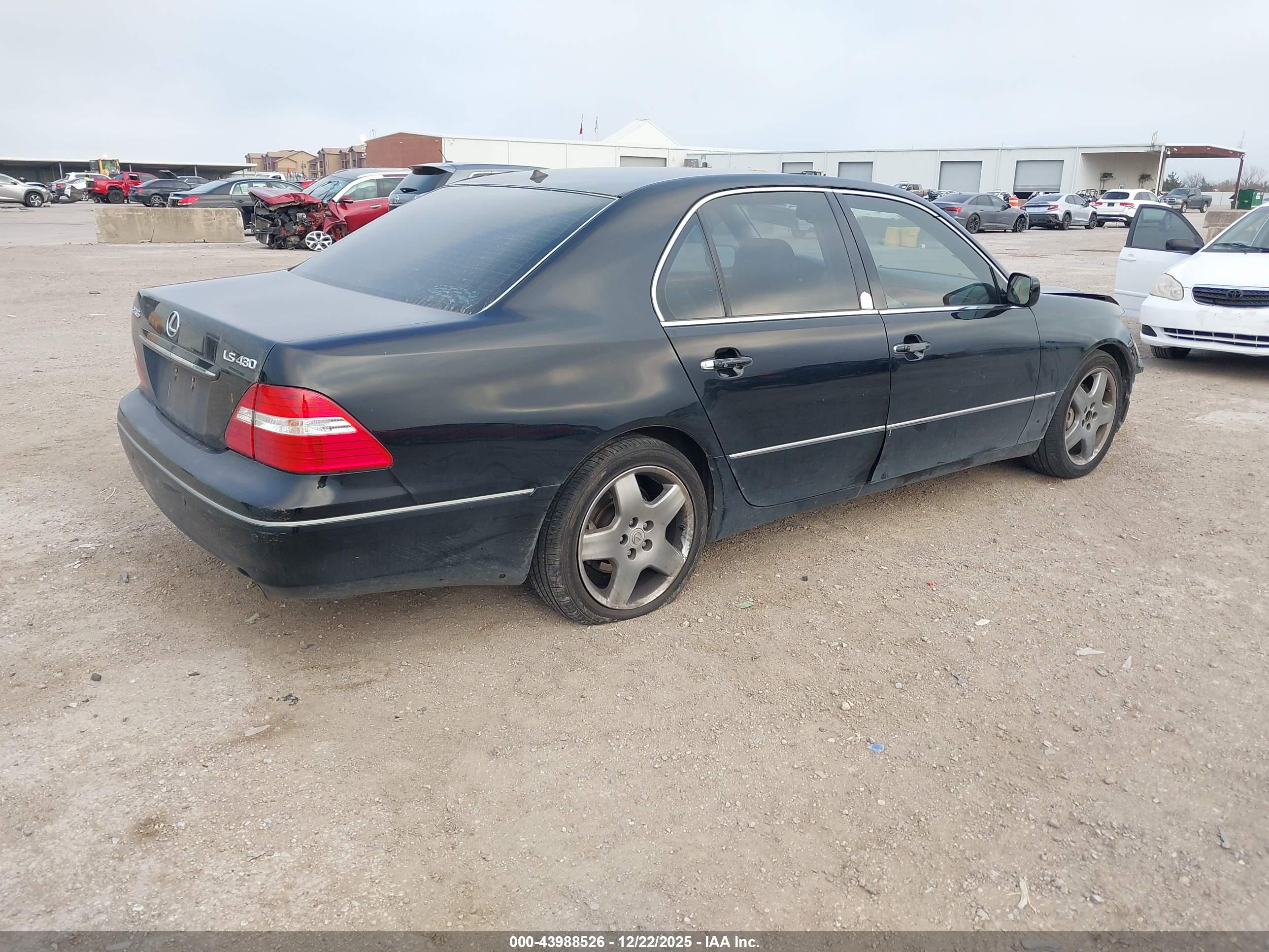 LEXUS LS image 4