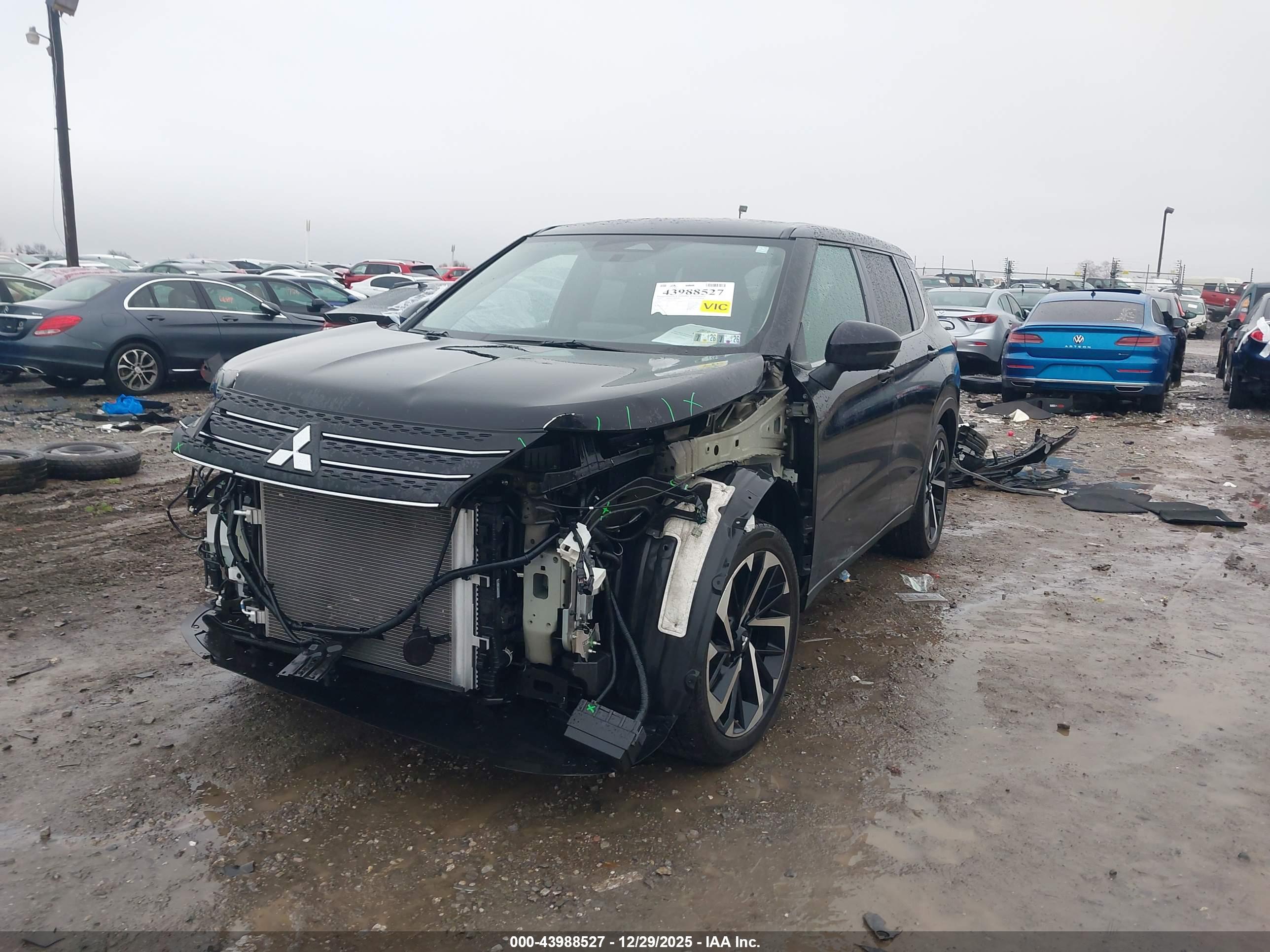 MITSUBISHI OUTLANDER image 6