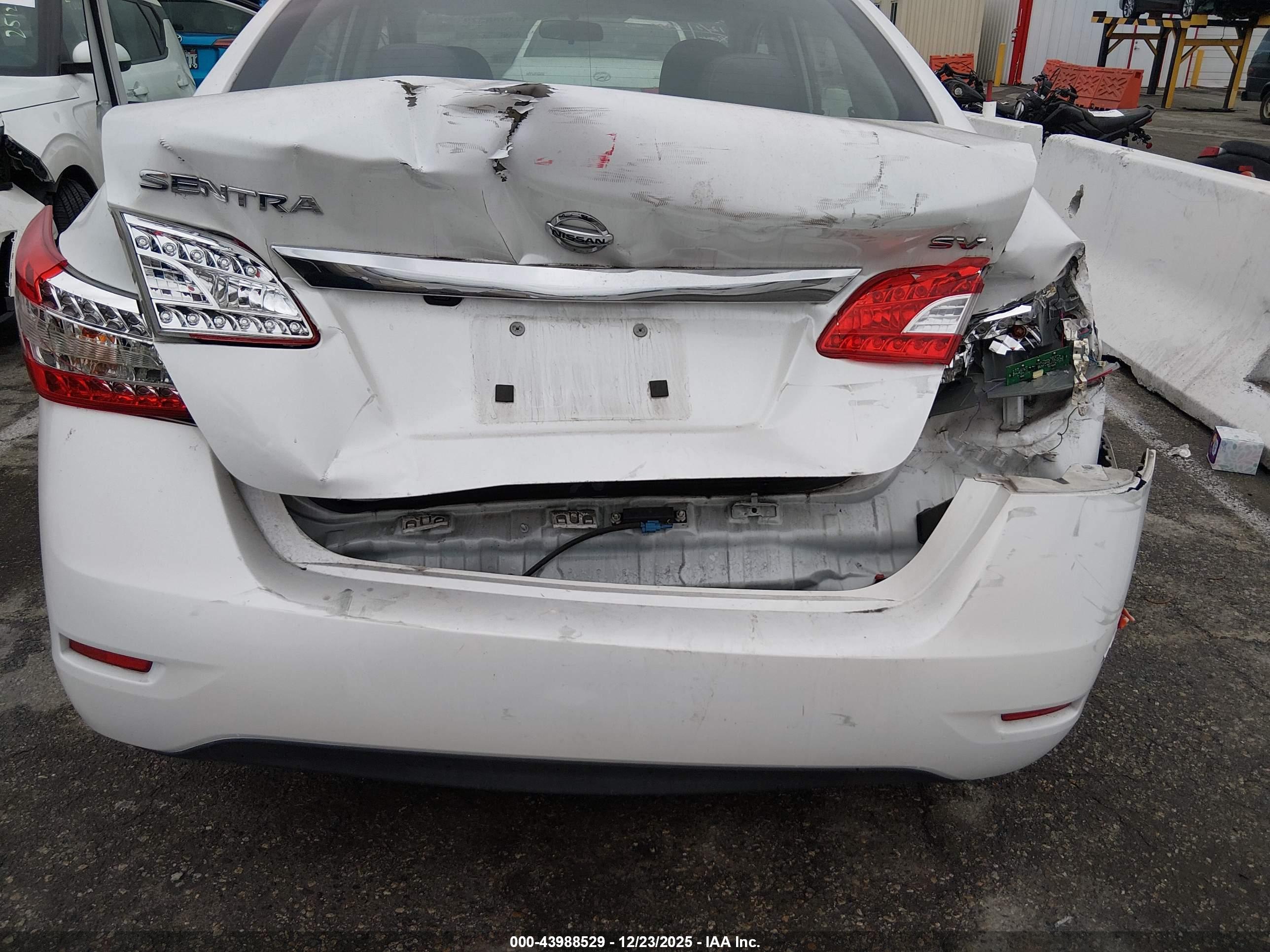 NISSAN SENTRA image 6