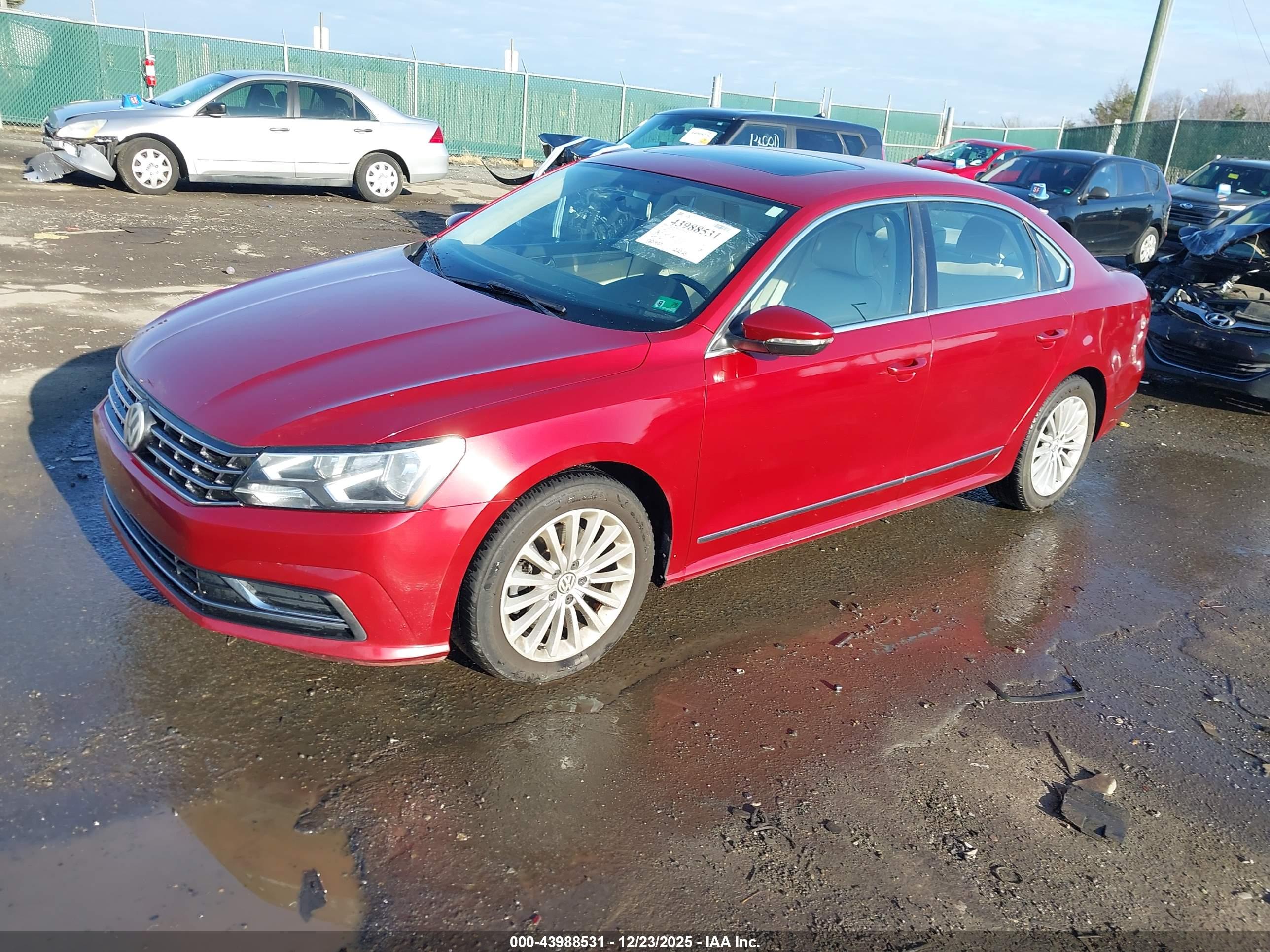VOLKSWAGEN PASSAT image 2